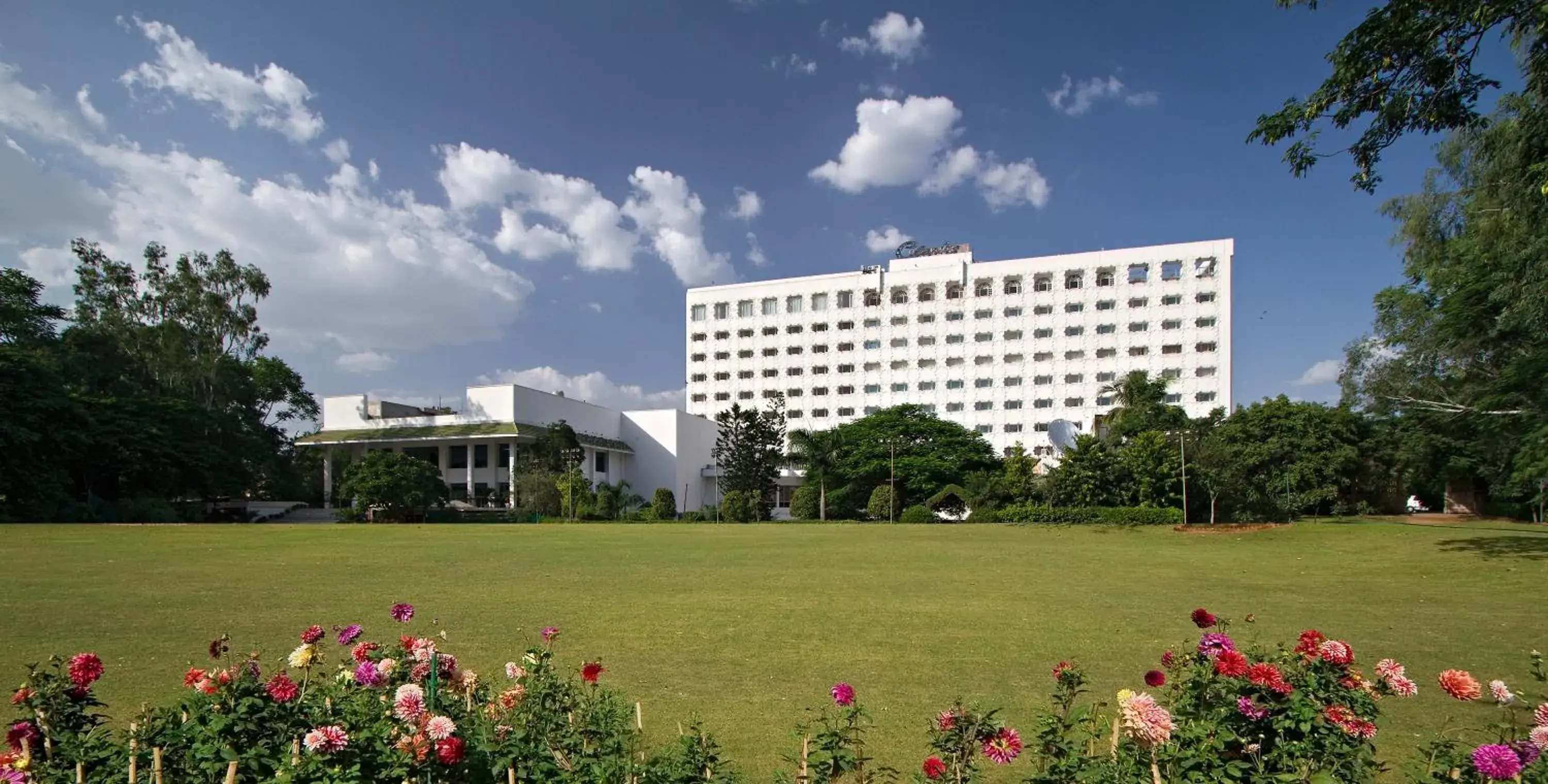 Facade/entrance in Clarks Amer Facade/entrance in Clarks Amer