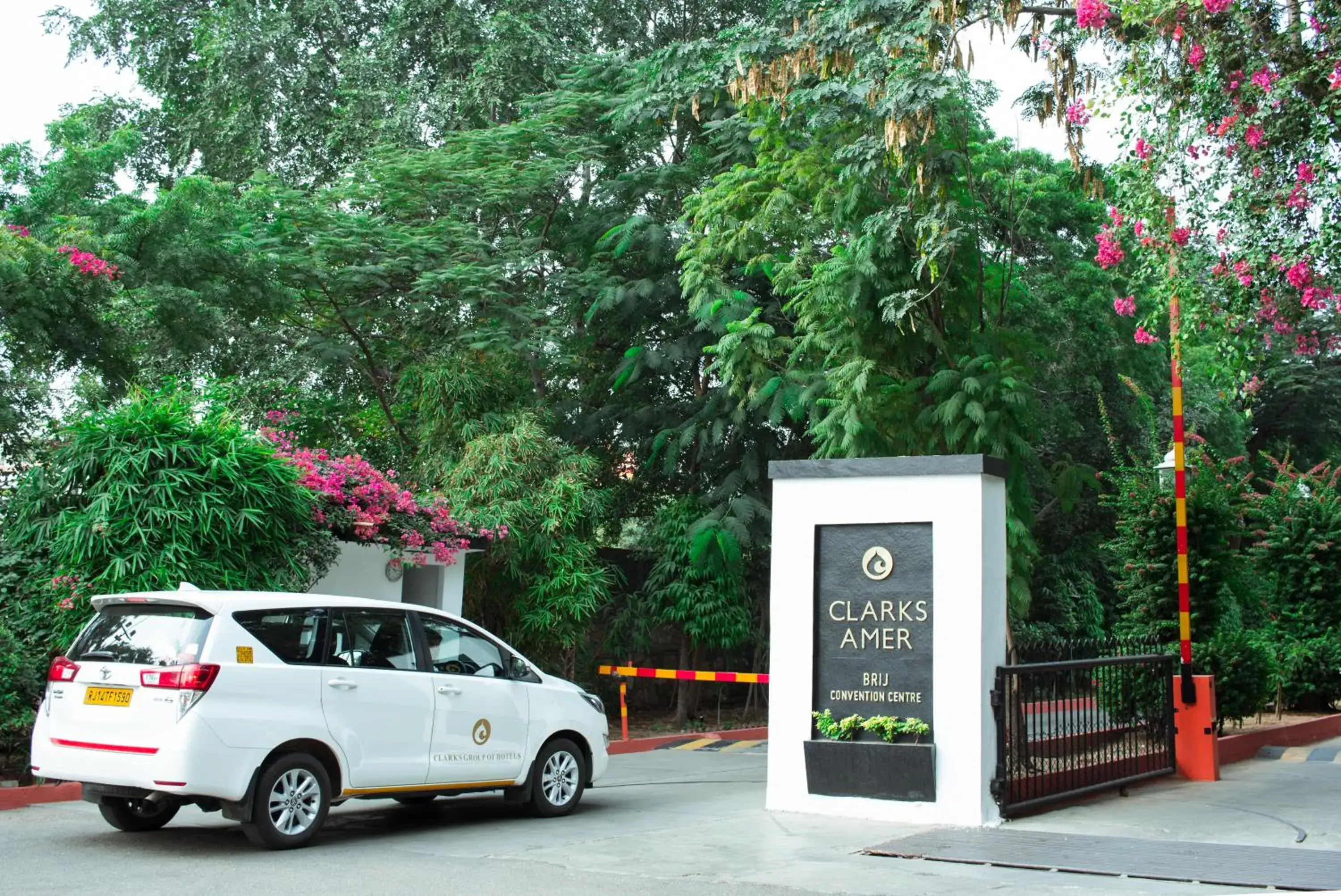 Facade/entrance in Clarks Amer Facade/entrance in Clarks Amer