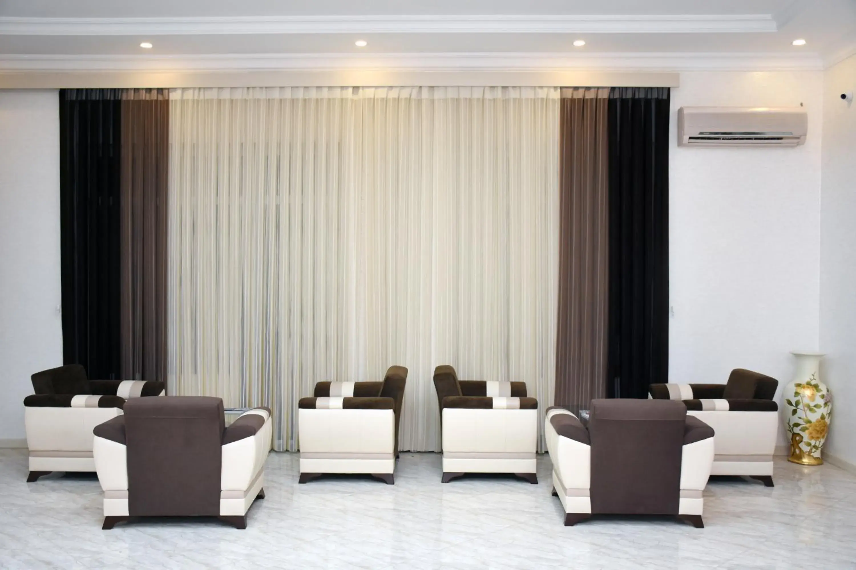 Lobby or reception in Consul Hotel Lobby or reception in Consul Hotel