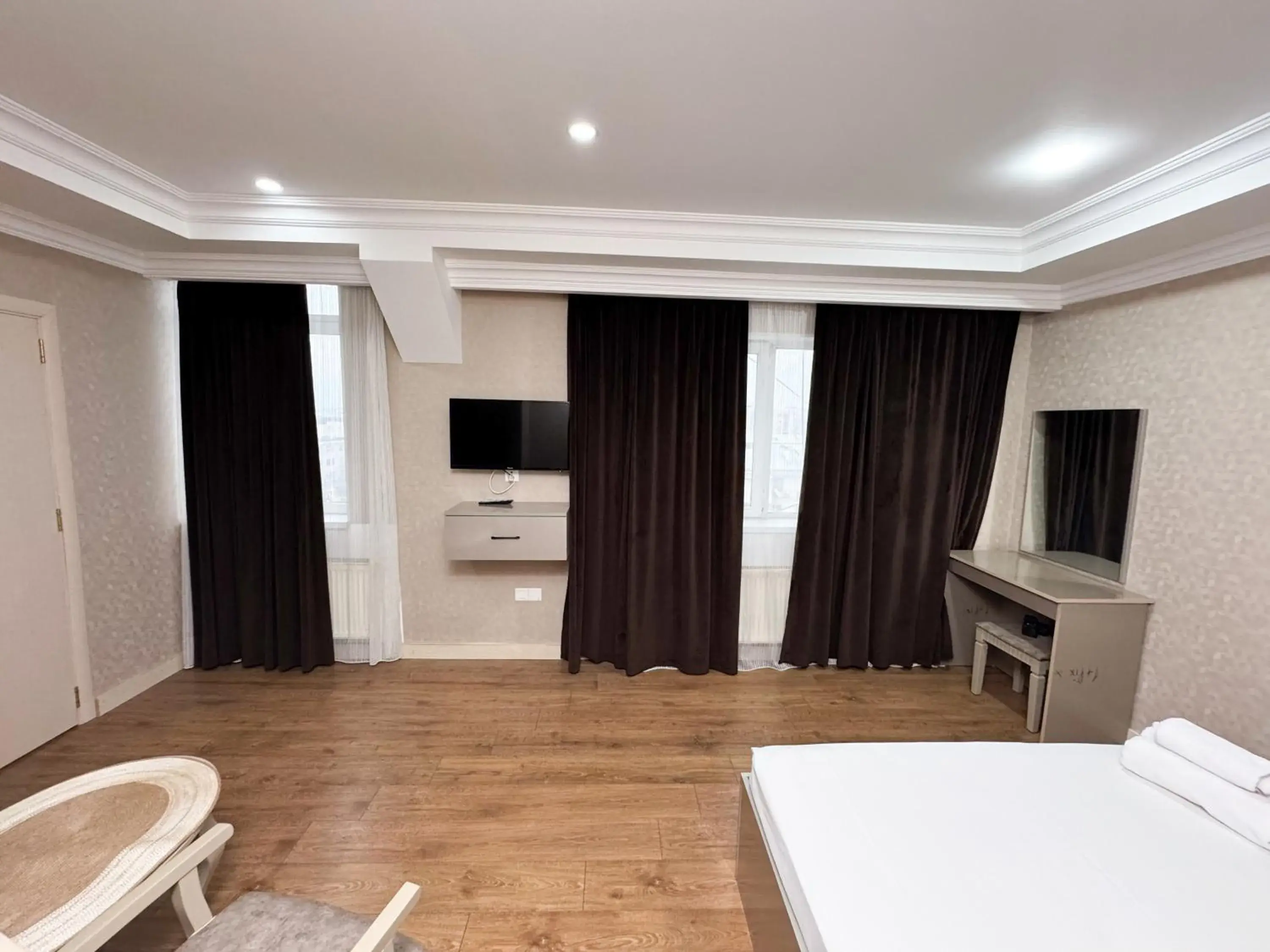 Bed in Consul Hotel Bed in Consul Hotel