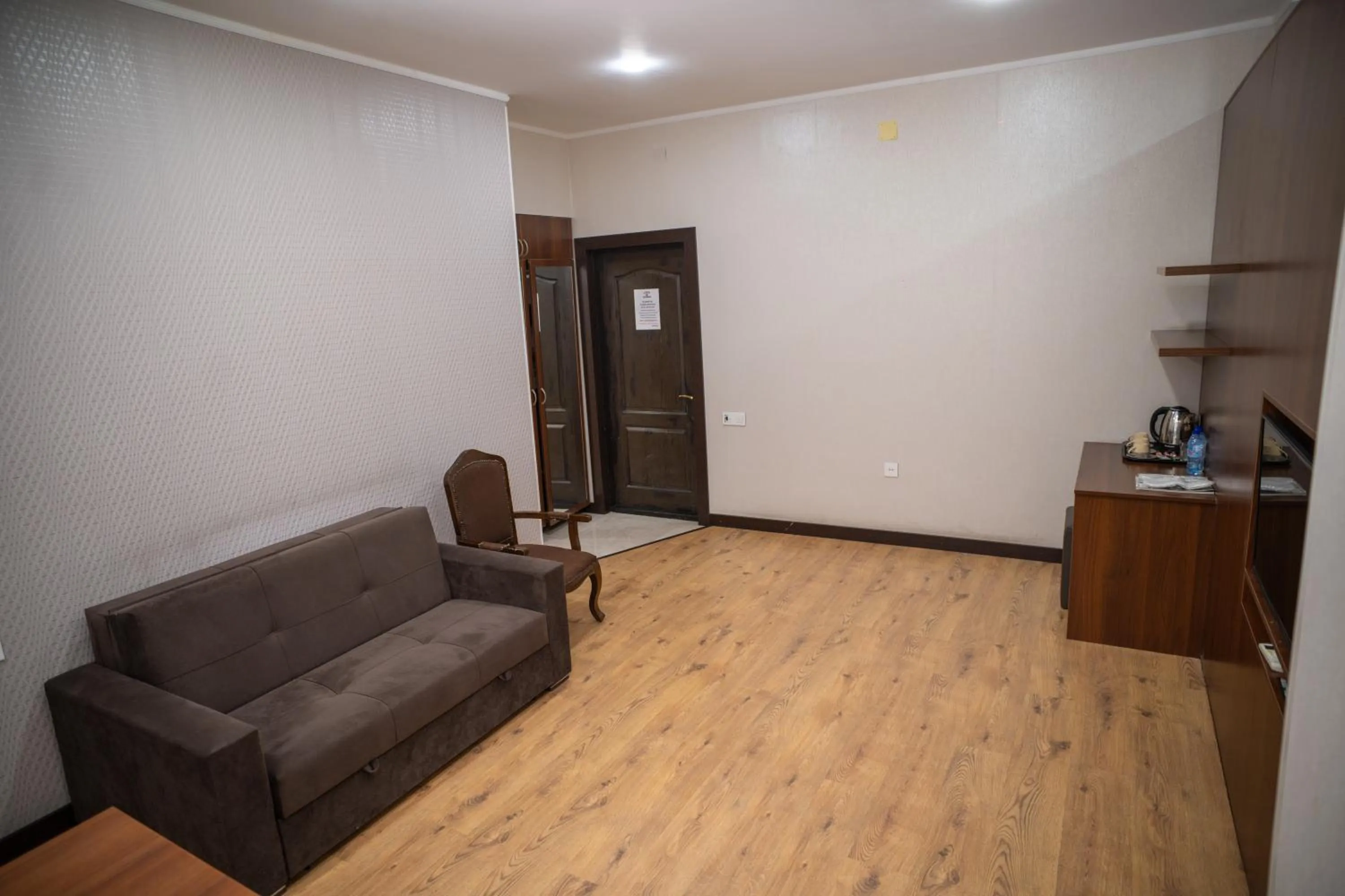 Living room in Consul Hotel