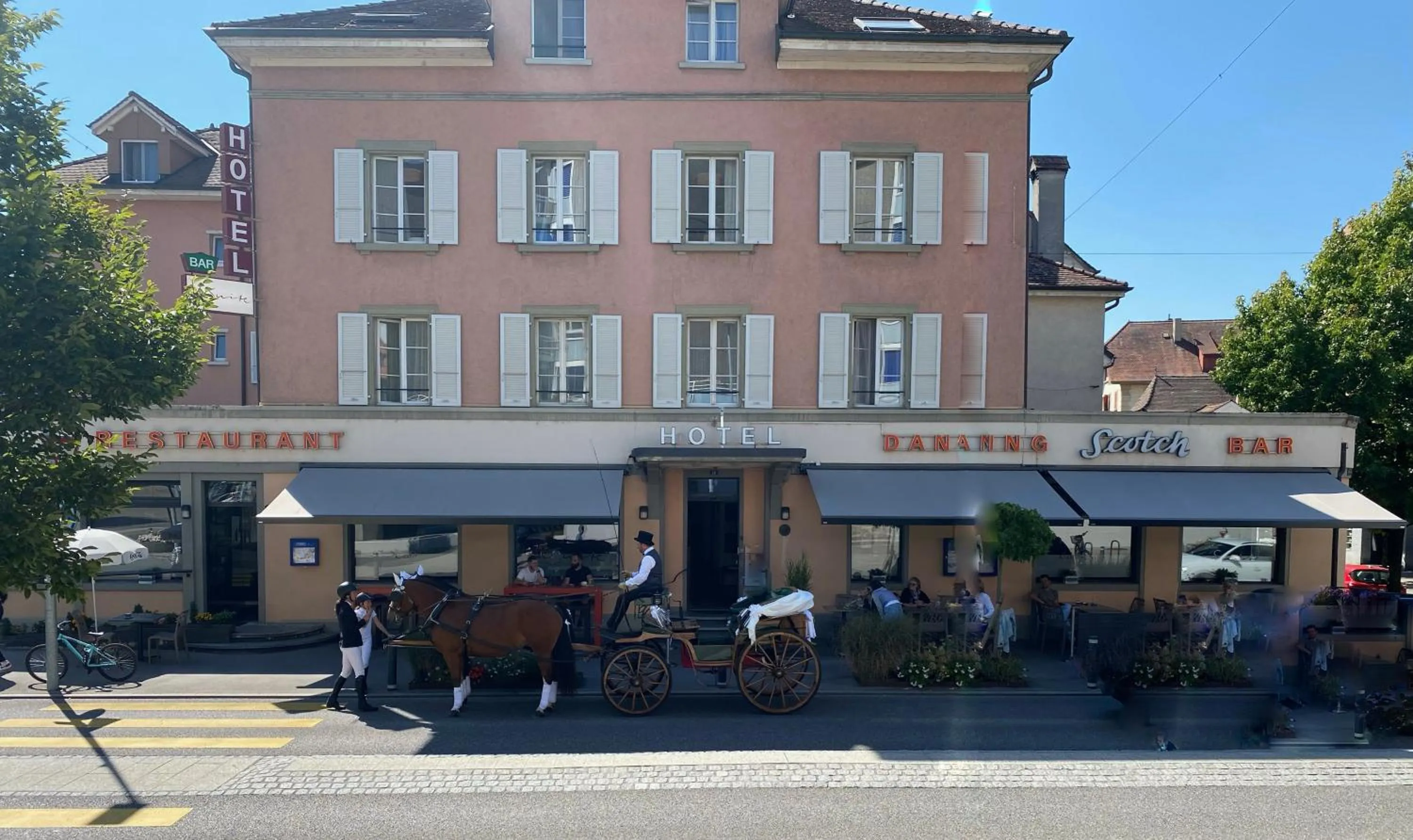 Property building in Hôtel la Suite