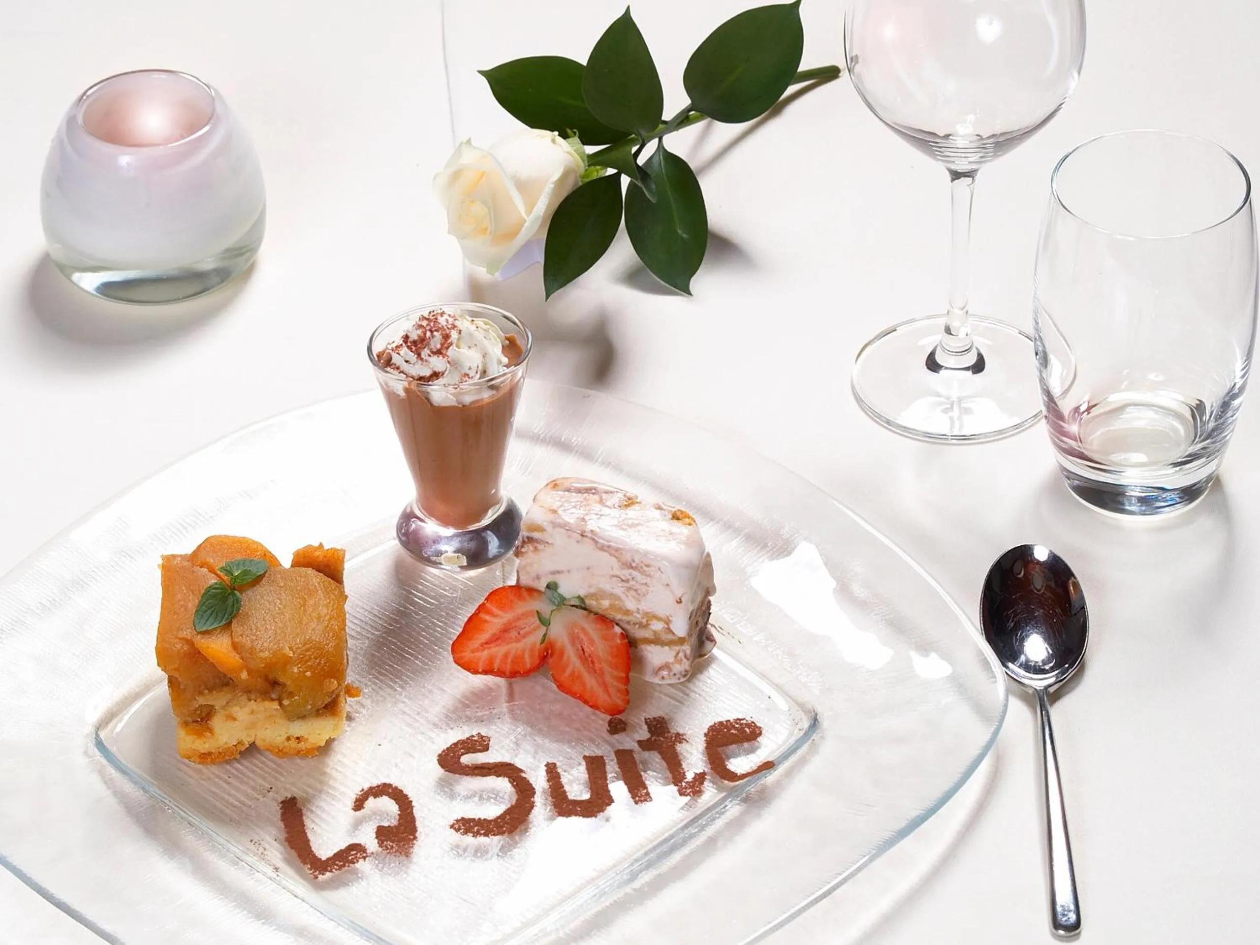 Restaurant/places to eat in Hôtel la Suite