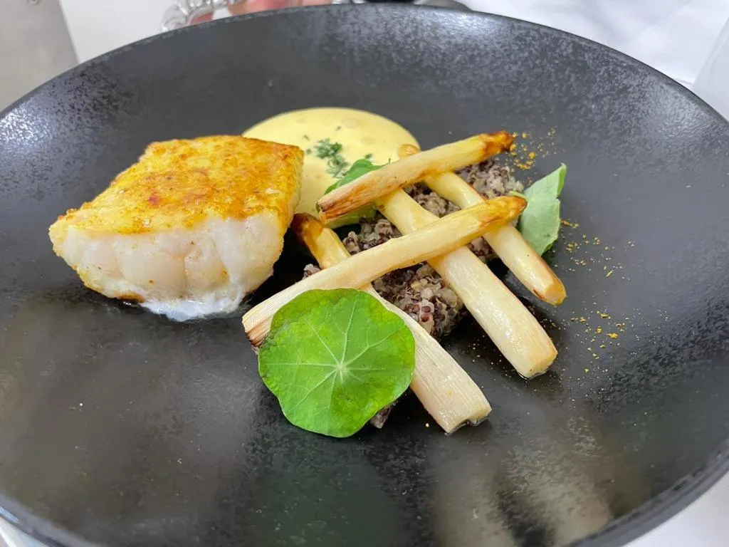 Restaurant/places to eat in Chateau Le Prieuré Saumur - La Maison Younan