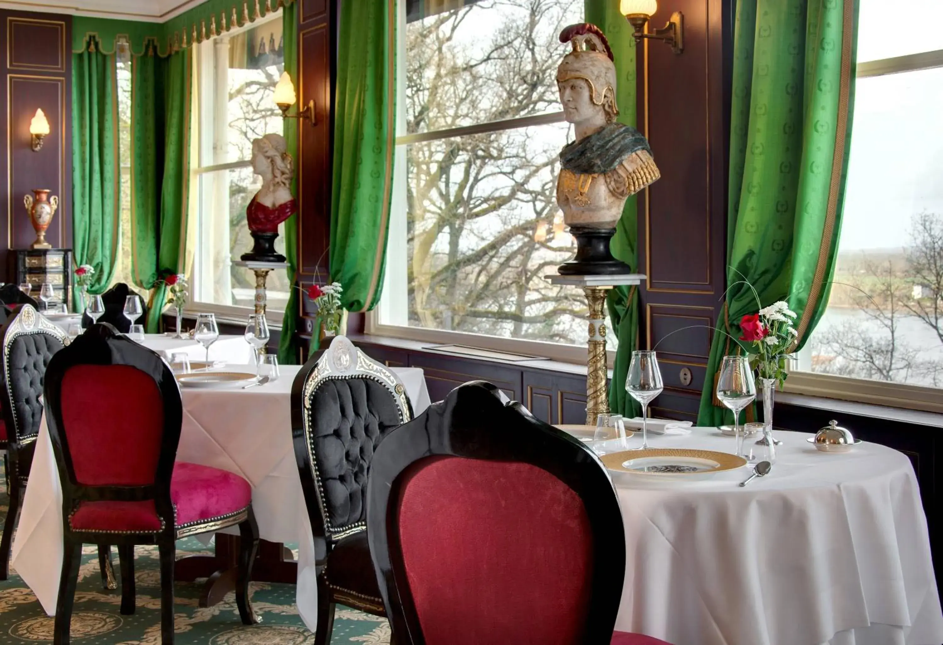 Restaurant/places to eat in Chateau Le Prieuré Saumur - La Maison Younan Restaurant/places to eat in Chateau Le Prieuré Saumur - La Maison Younan