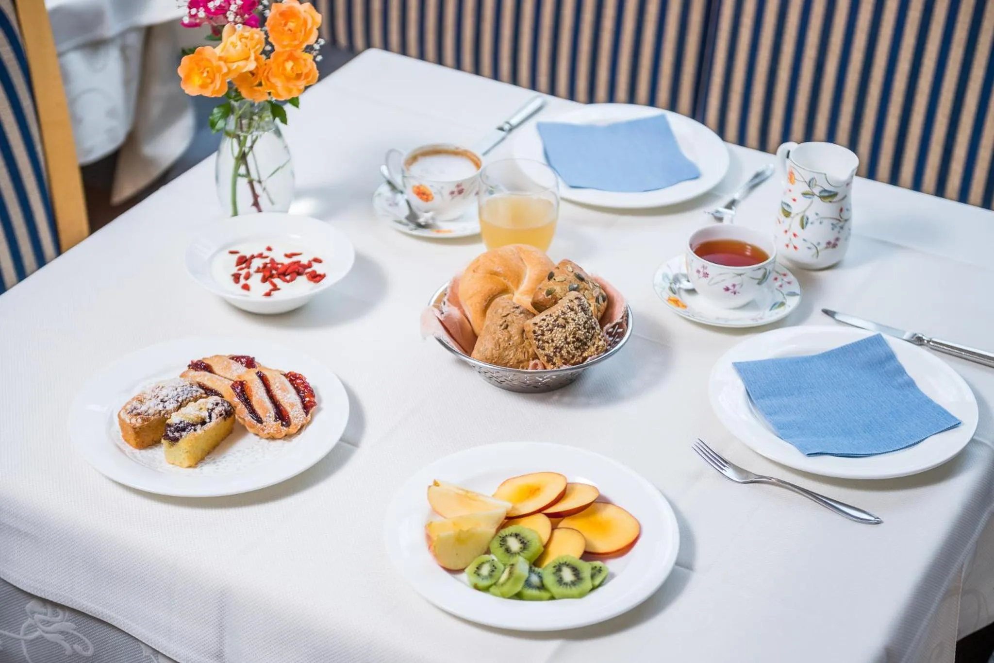 Continental breakfast in Sporthotel Exclusive