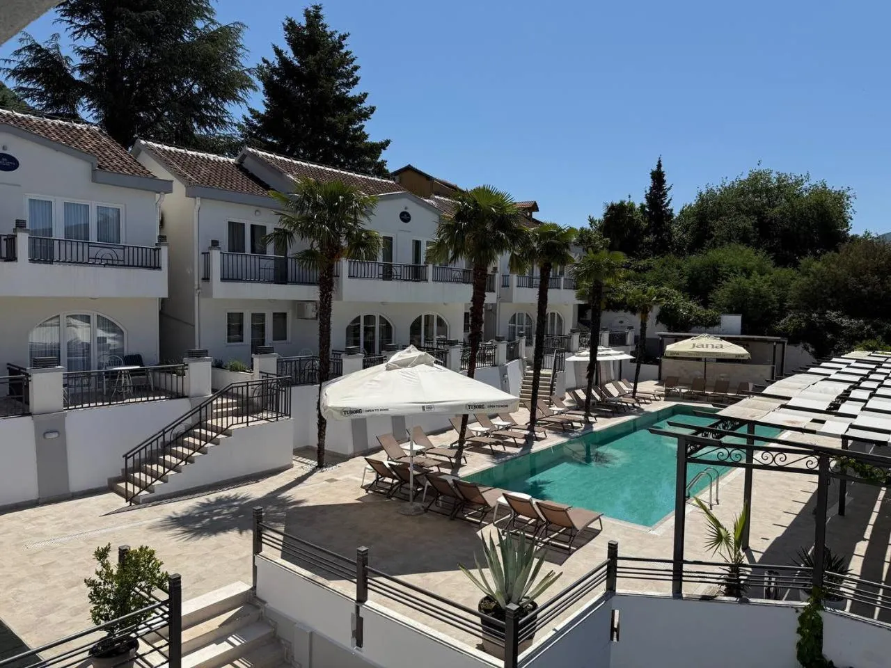 Hotel Xanadu