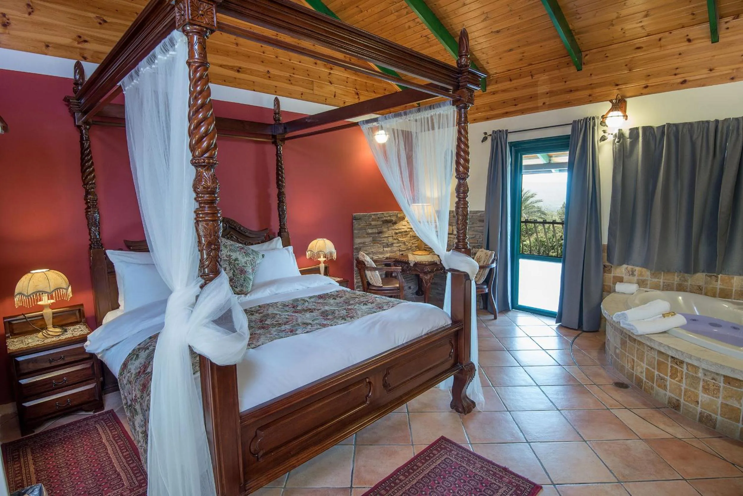 Photo of the whole room, Bed in Out of Africa Resort