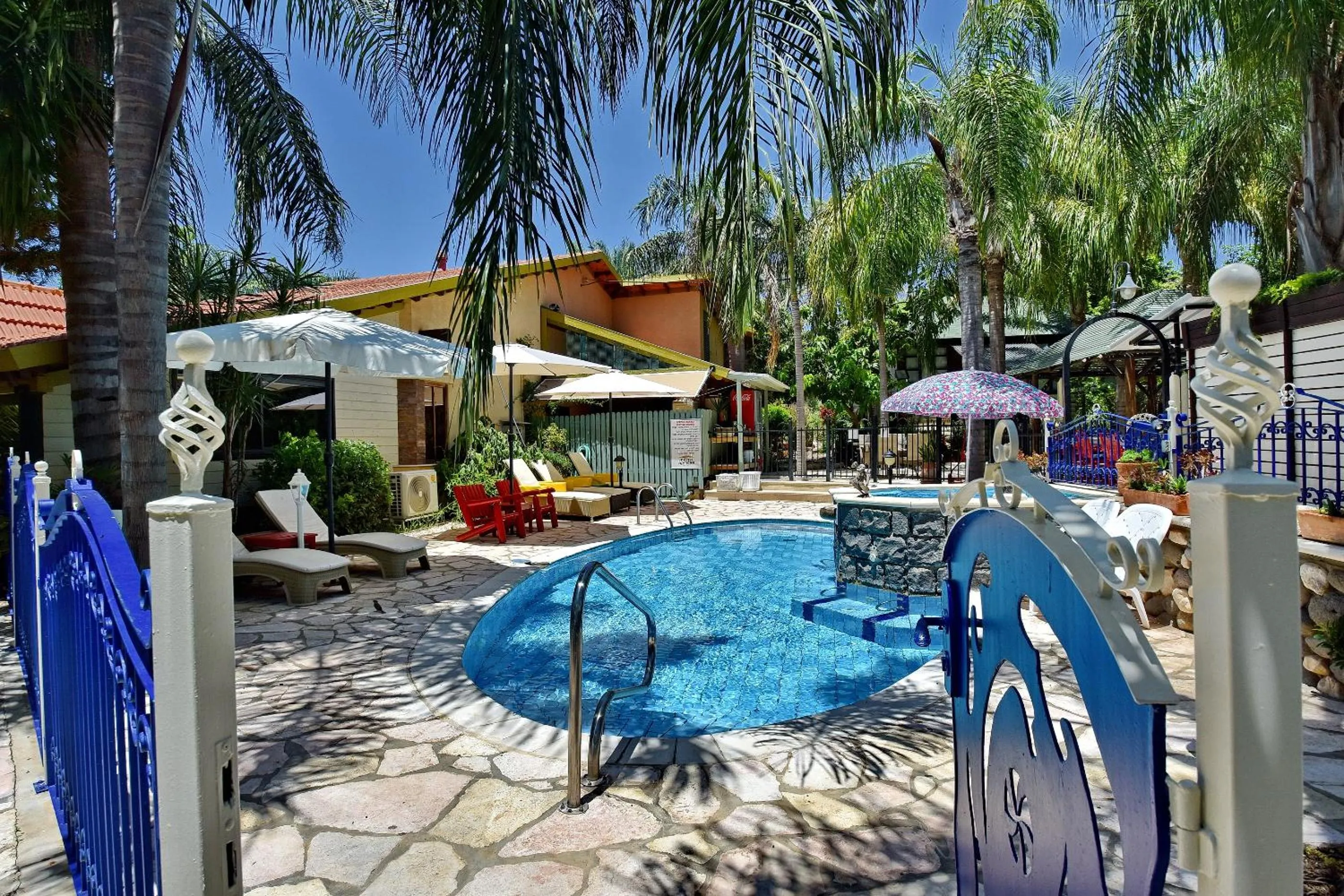 Swimming pool in Out of Africa Resort