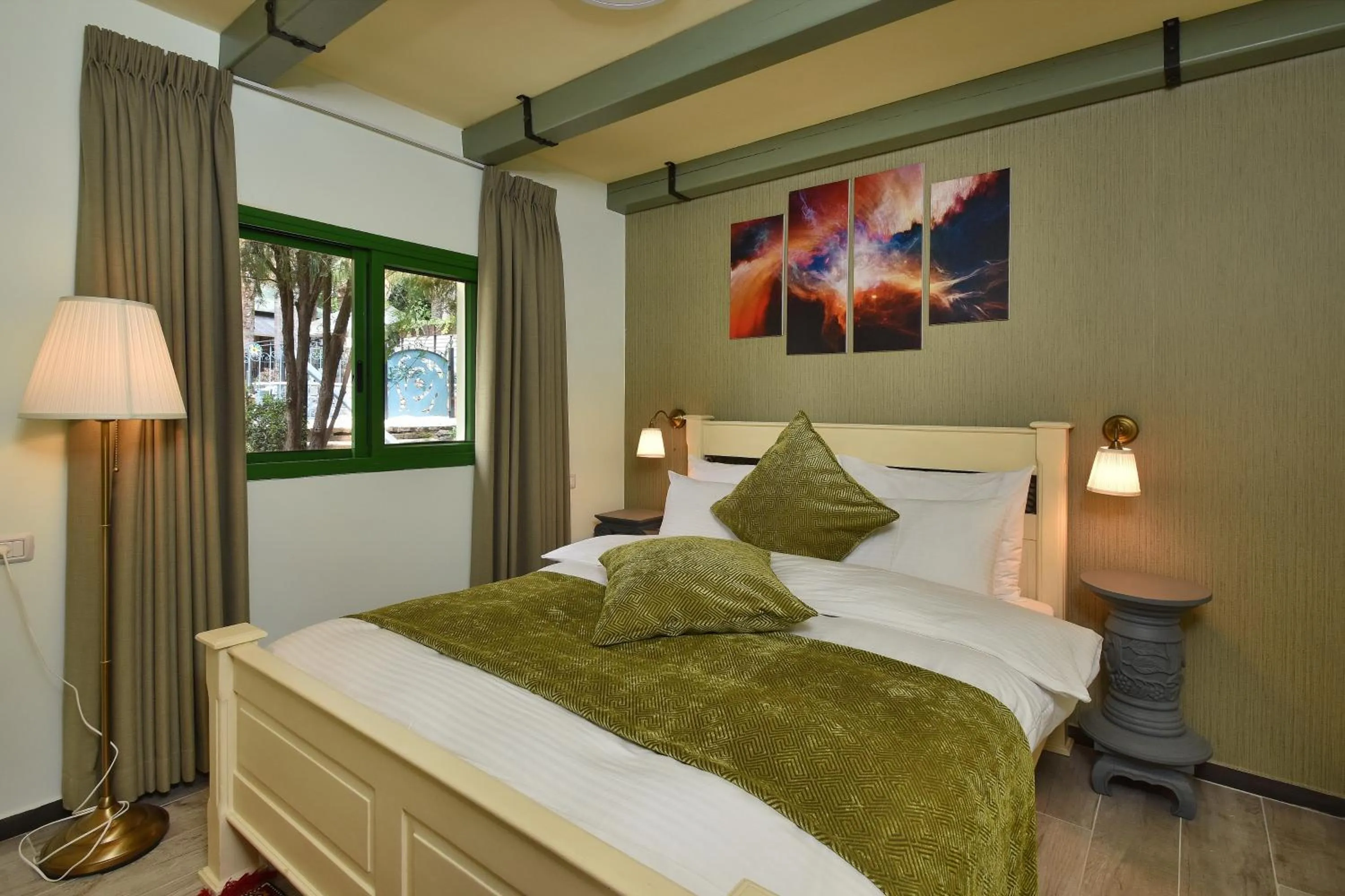 Bedroom, Bed in Out of Africa Resort