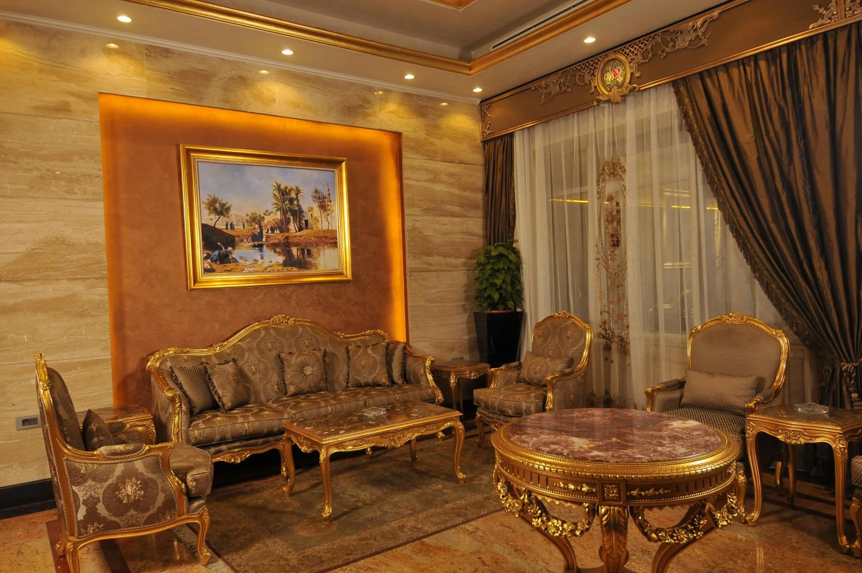 Golden Inn Hotel