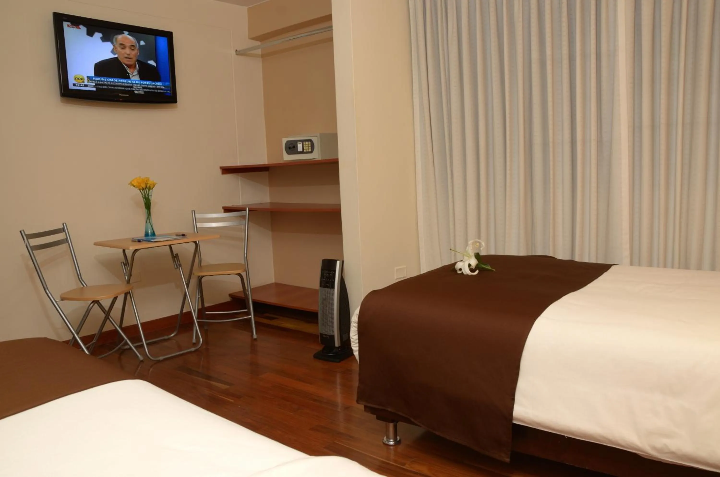 Photo of the whole room, Bed in Kapac Inn Hotel