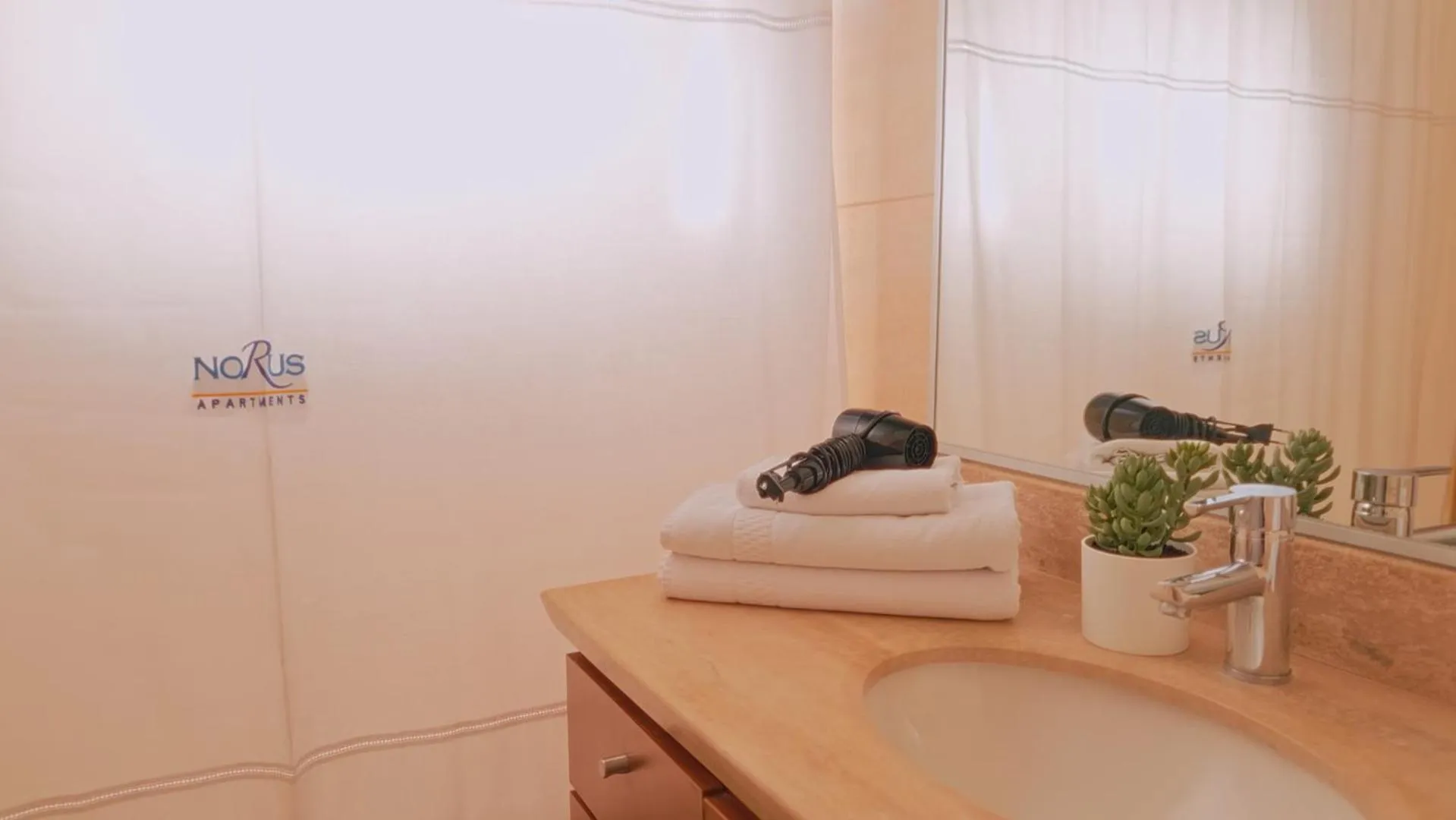 Toilet in Norus Providencia