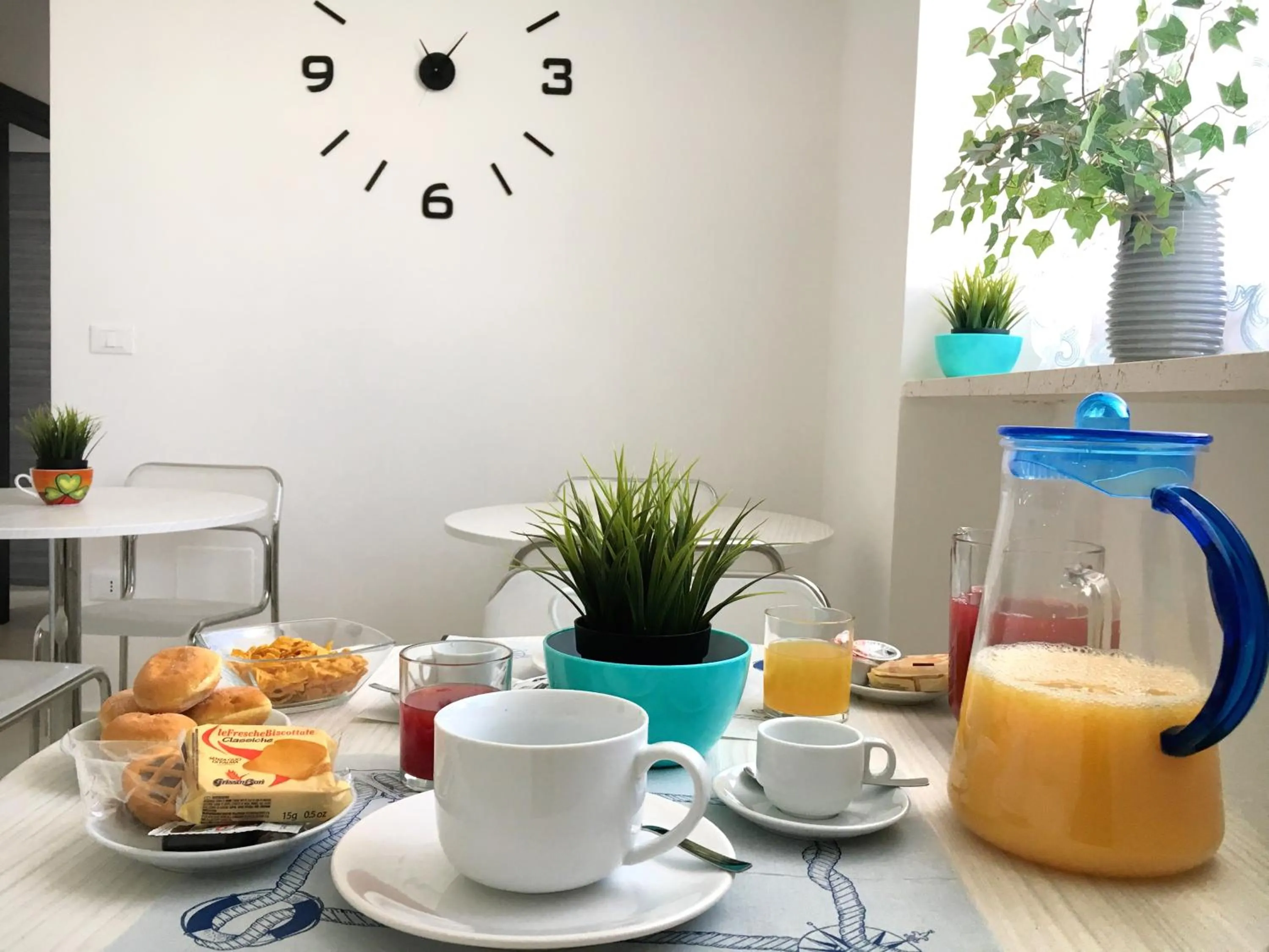 Food and drinks in B&B Costa Azzurra