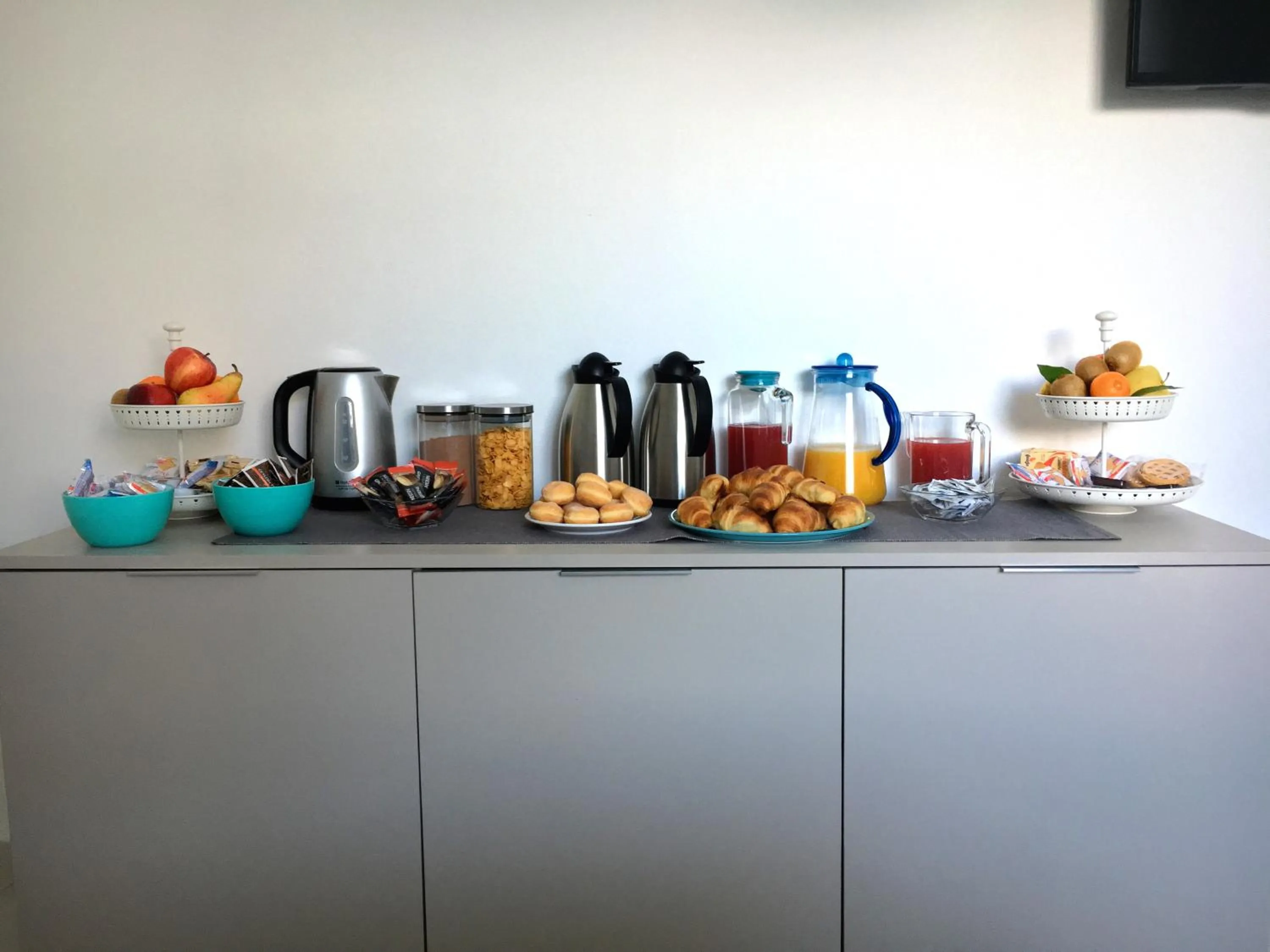 Food and drinks in B&B Costa Azzurra