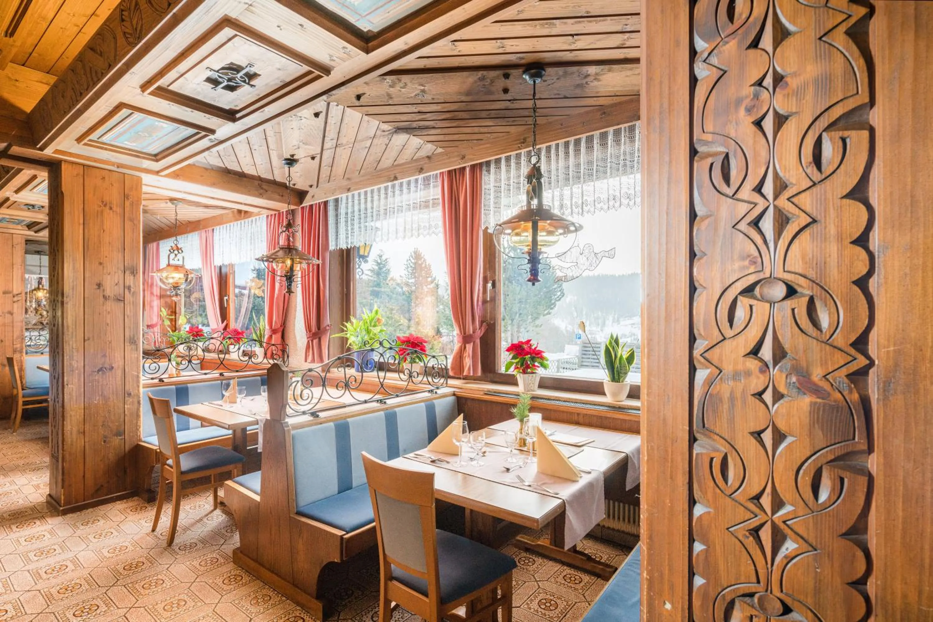 Restaurant/places to eat in Ferienhotel Knollhof