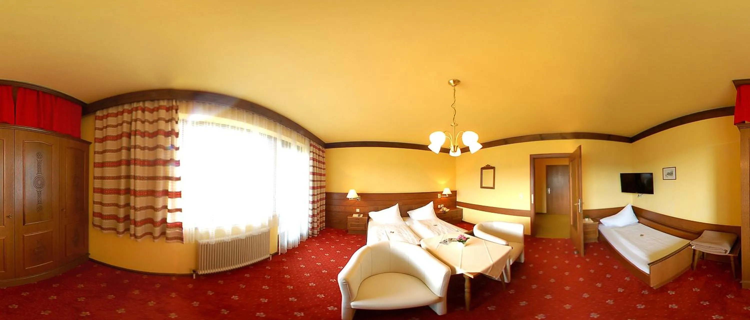 Photo of the whole room, Bed in Ferienhotel Knollhof
