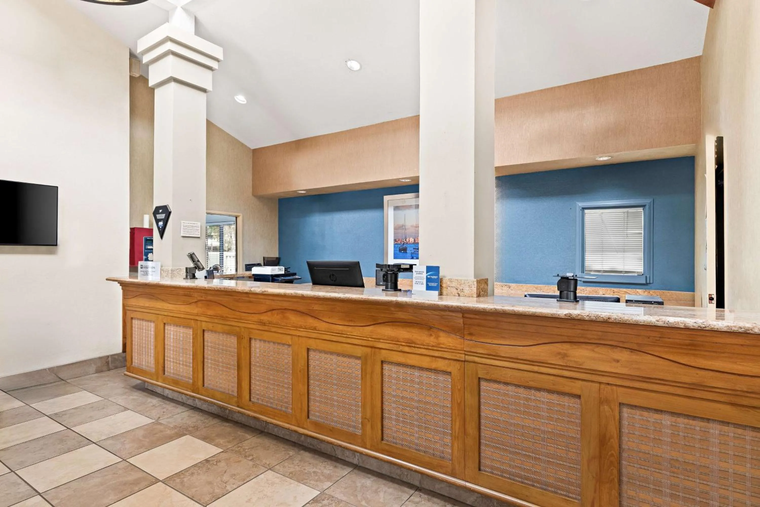 Lobby or reception in Best Western Chula Vista/Otay Valley Hotel