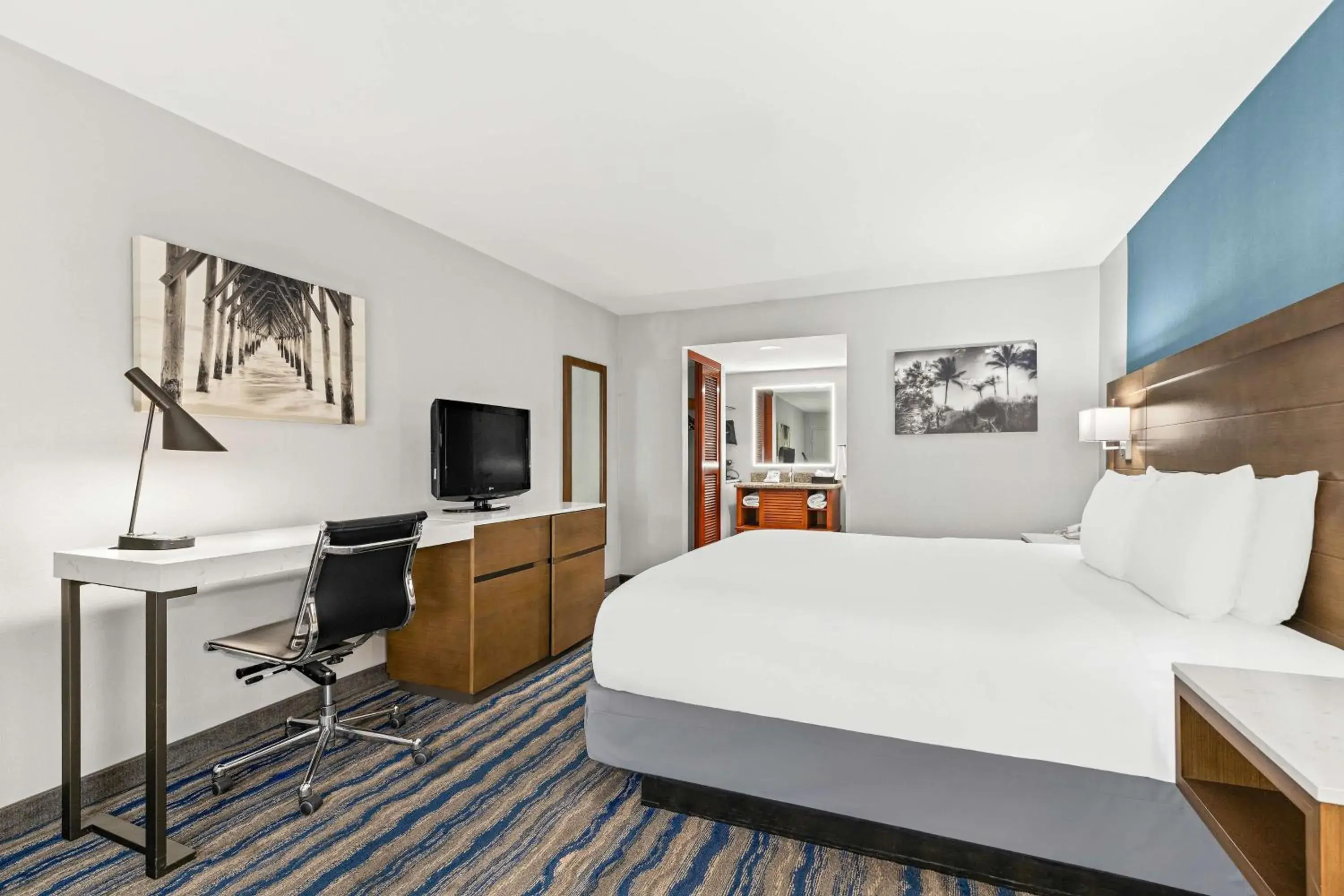 Bedroom, Bed in Best Western Chula Vista/Otay Valley Hotel Bedroom, Bed in Best Western Chula Vista/Otay Valley Hotel