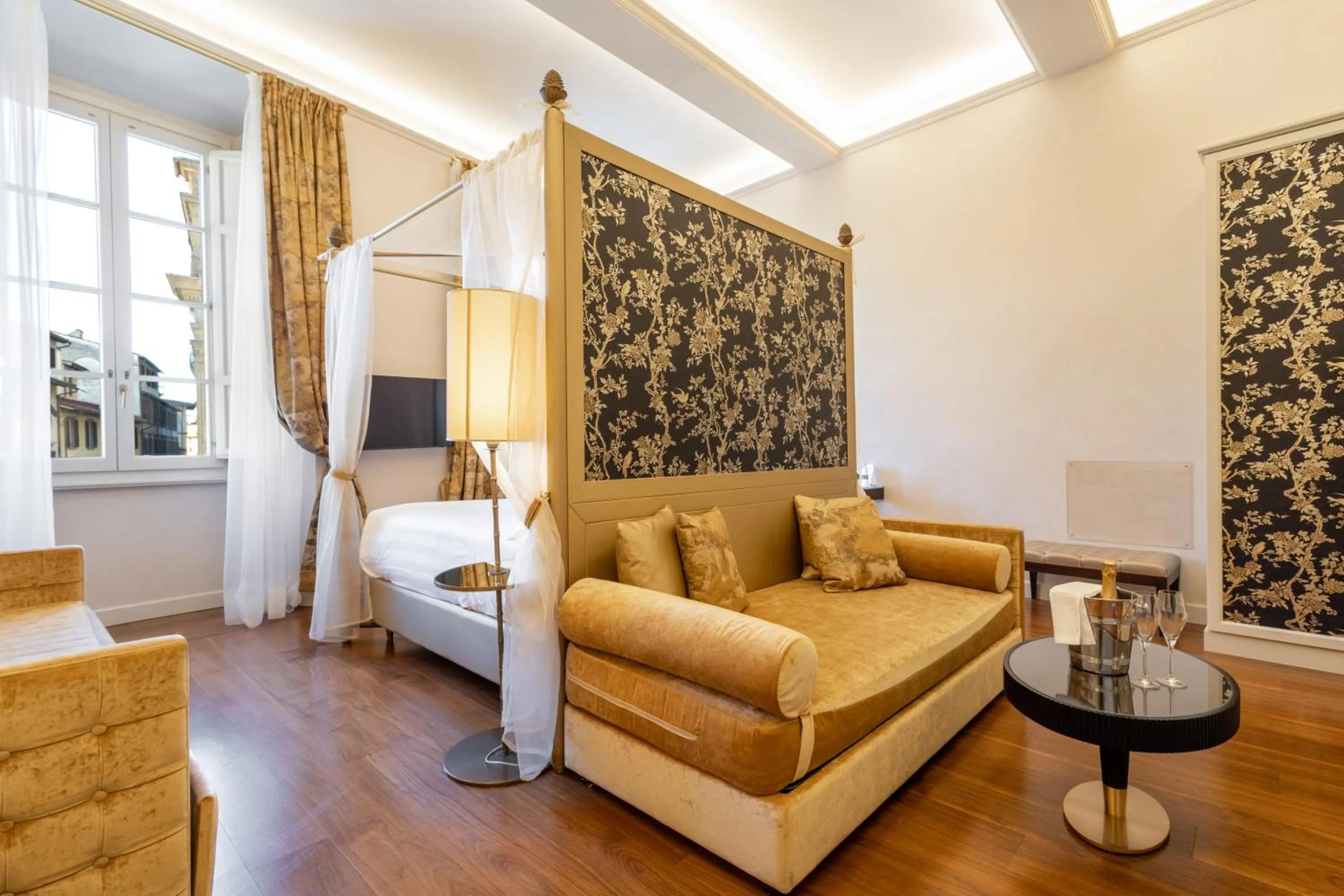 Bedroom, Bed in San Firenze Suites & Spa