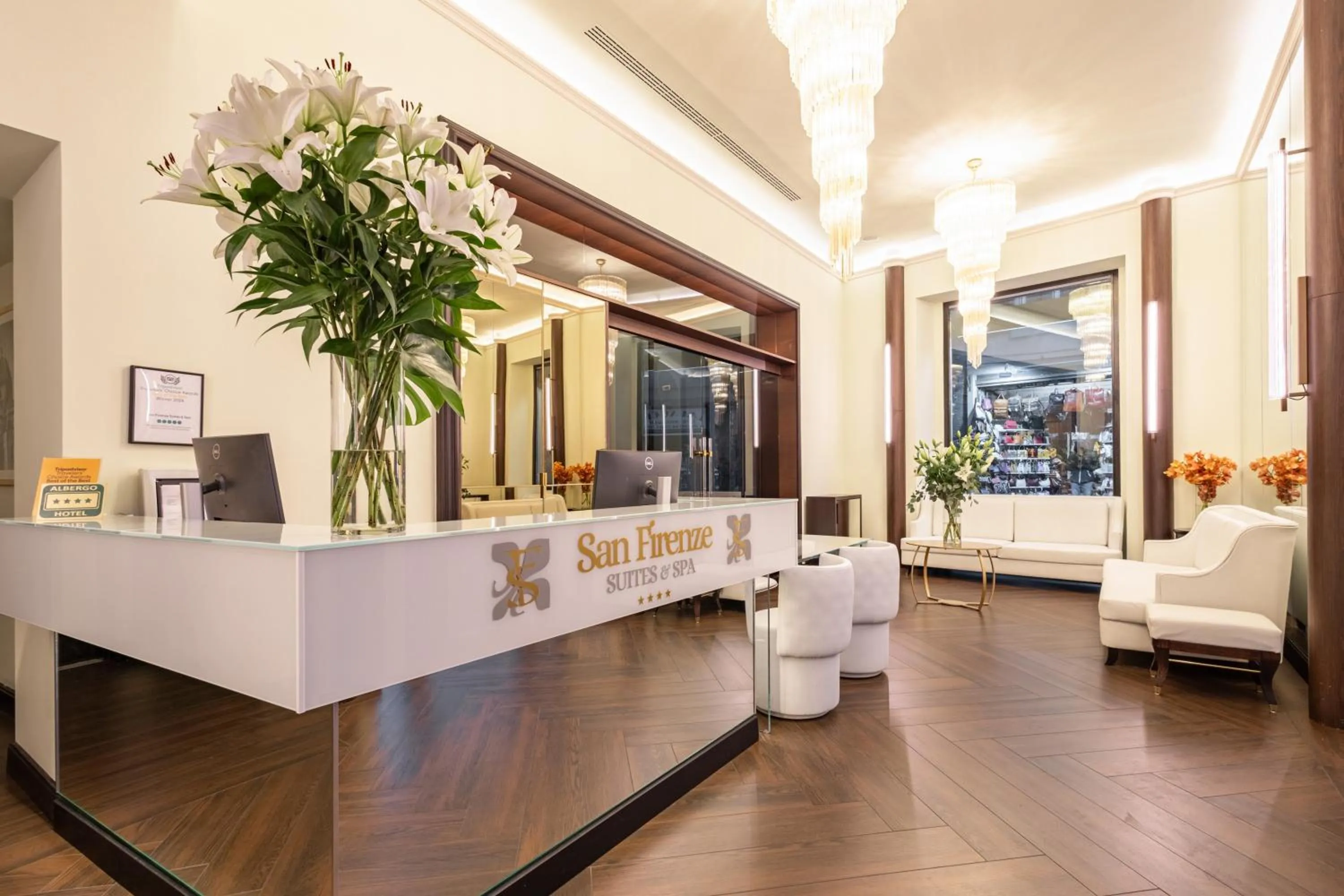 Lobby or reception in San Firenze Suites & Spa