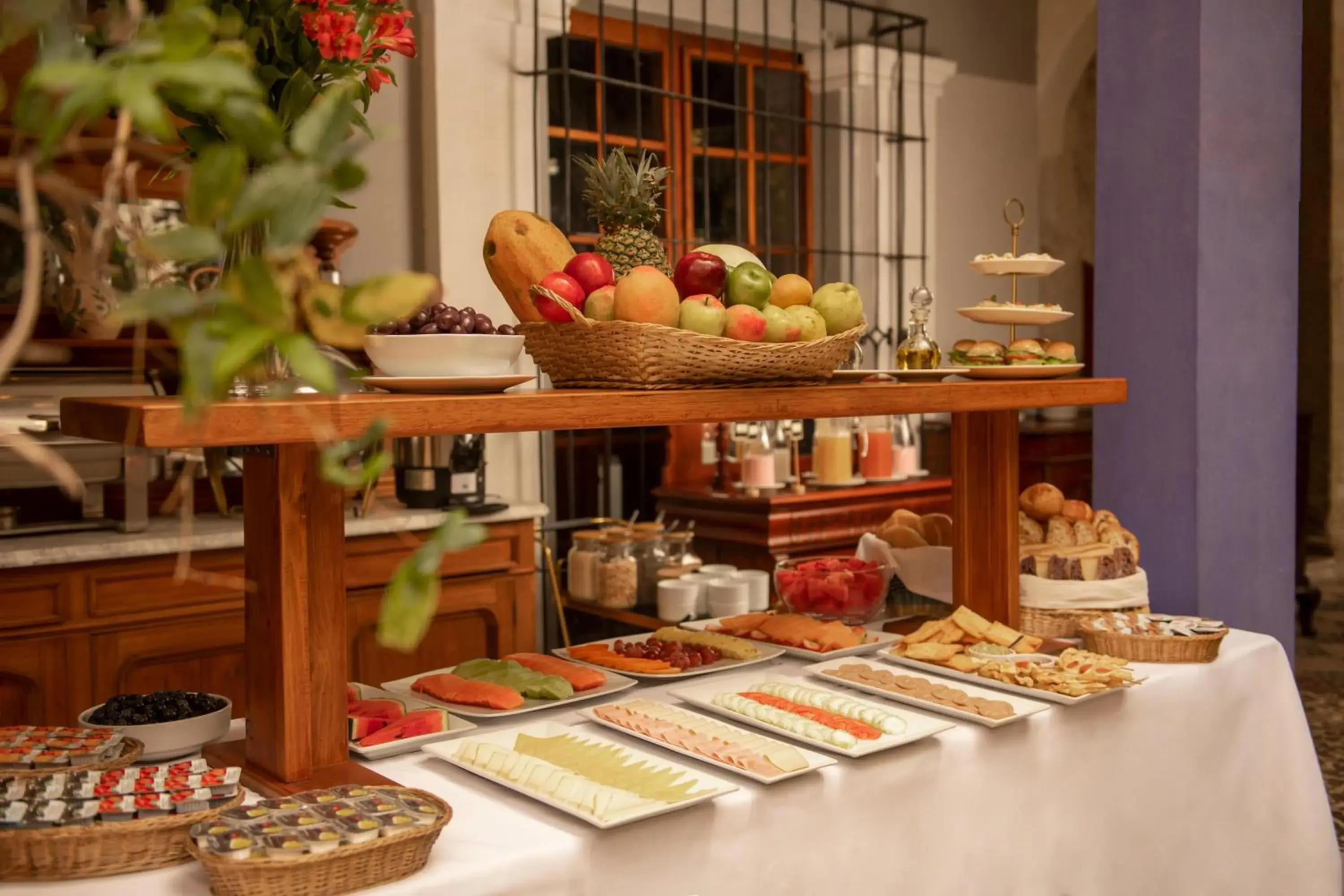 Buffet breakfast in La Hostería Boutique Hotel Buffet breakfast in La Hostería Boutique Hotel