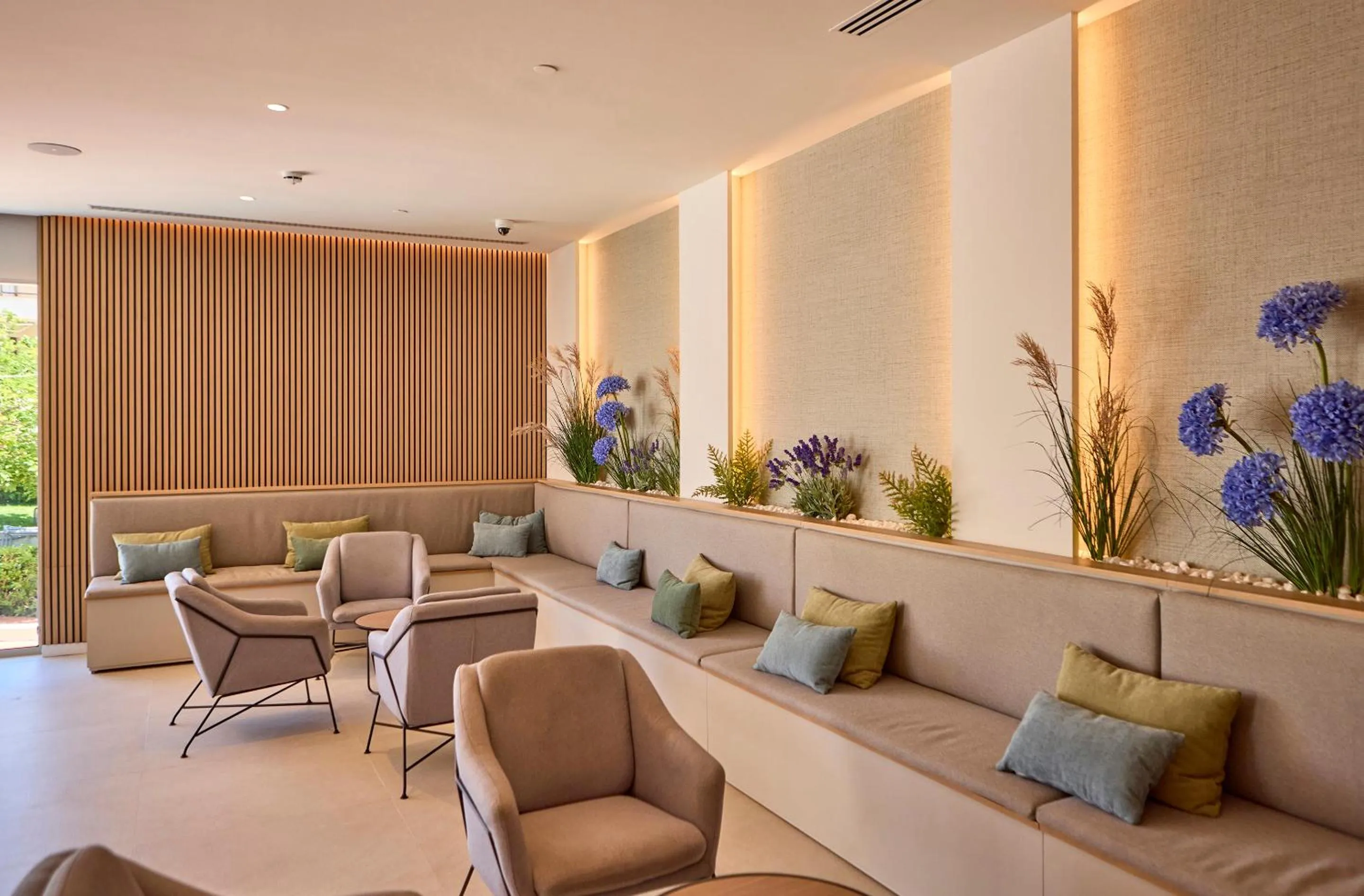 Lobby or reception in Universal Hotel Romantica