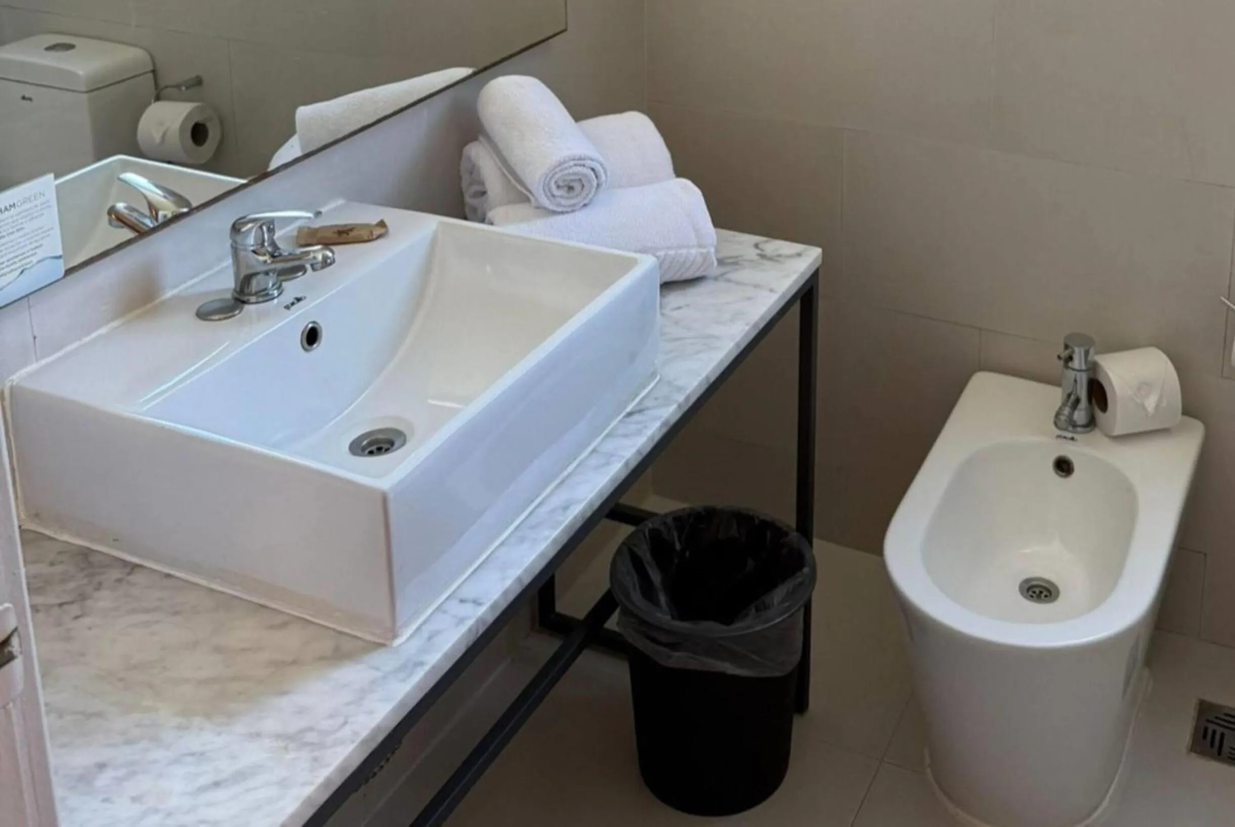 Bathroom in Esplendor by Wyndham Montevideo Cervantes