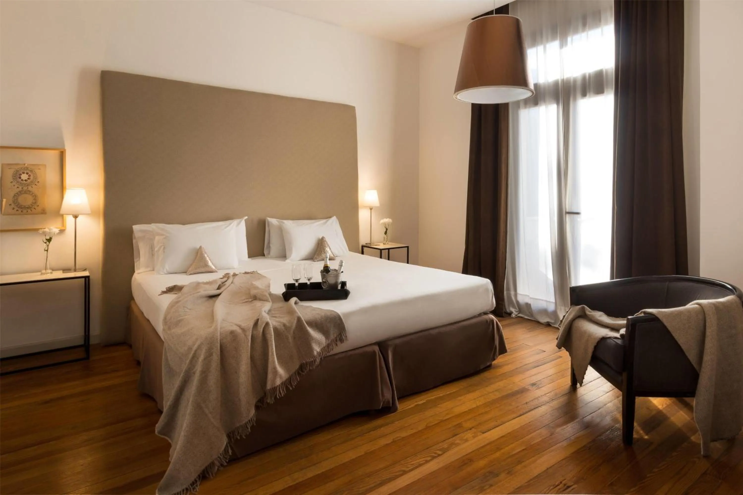 Photo of the whole room, Bed in Esplendor by Wyndham Montevideo Cervantes