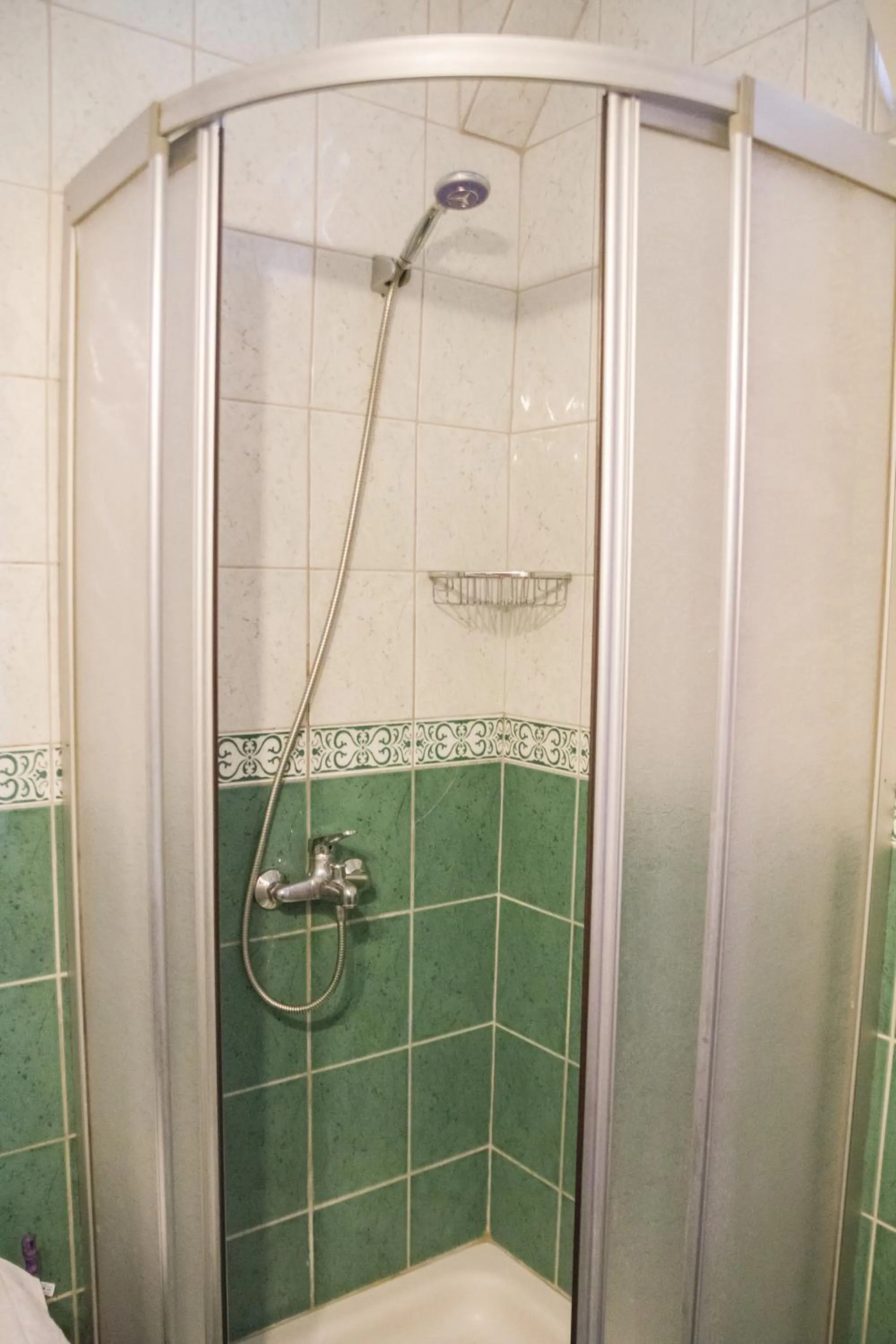 Shower in Village Garden Pansiyon