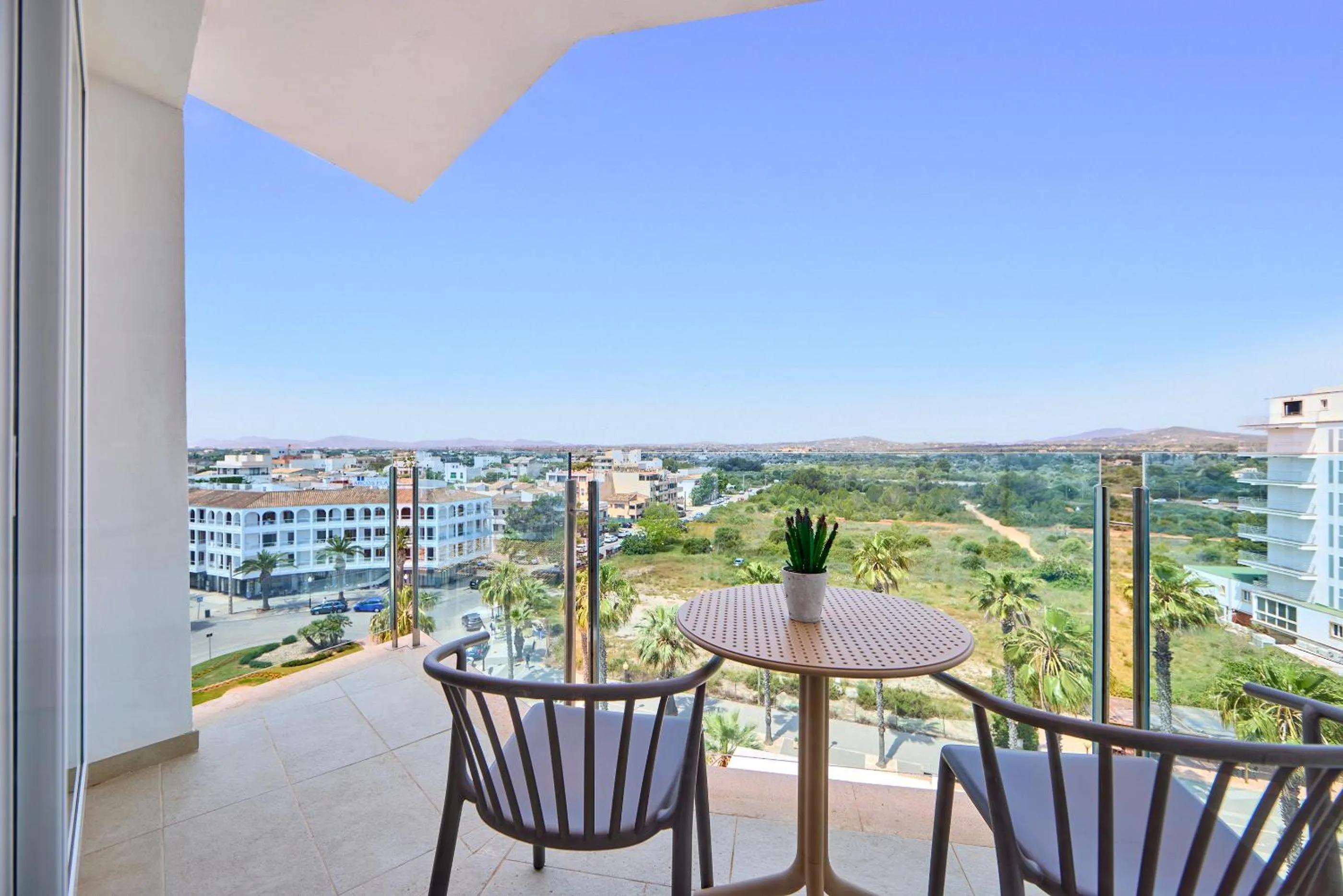 Balcony/Terrace in Universal Hotel Perla