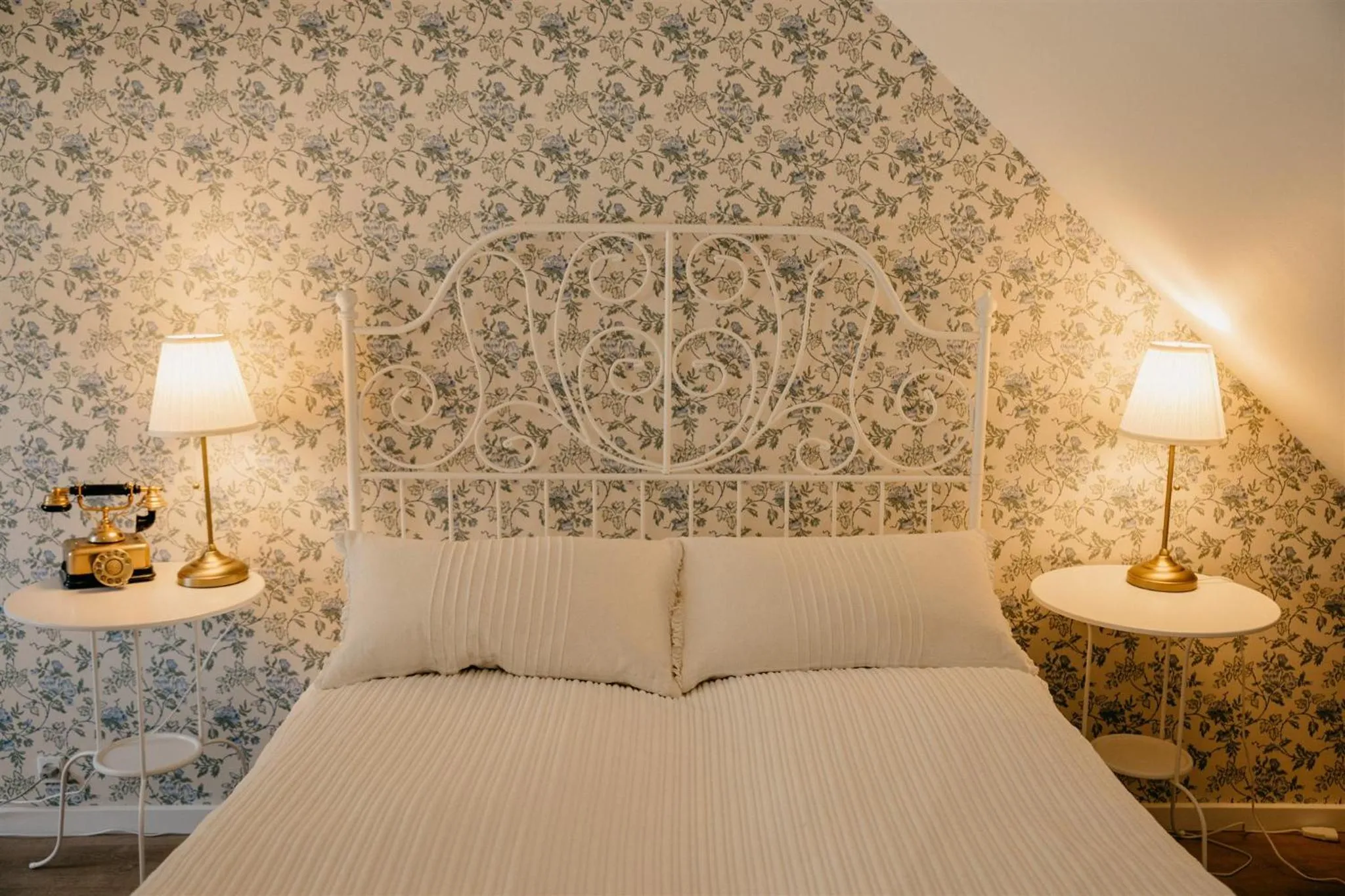 Bed in Jungshoved Præstegård B&B