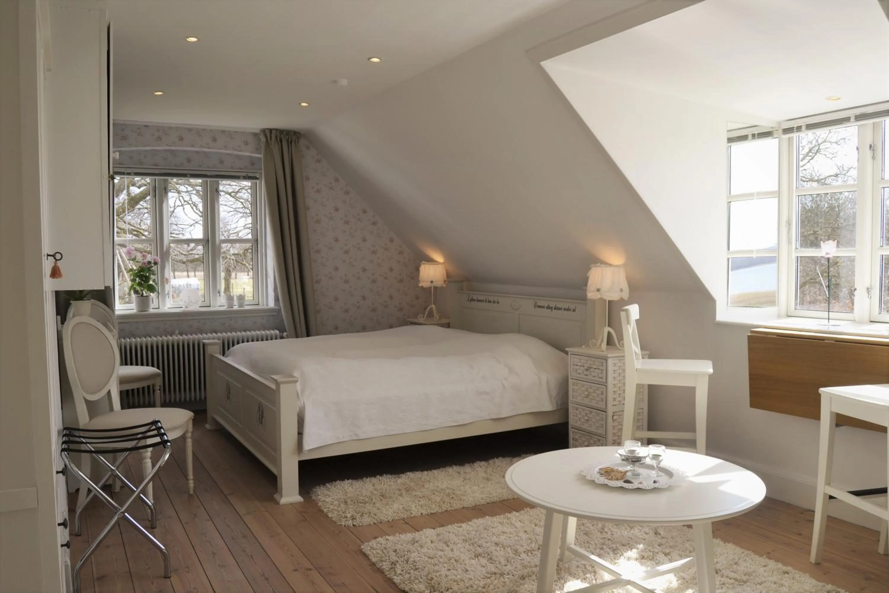 Bed in Jungshoved Præstegård B&B