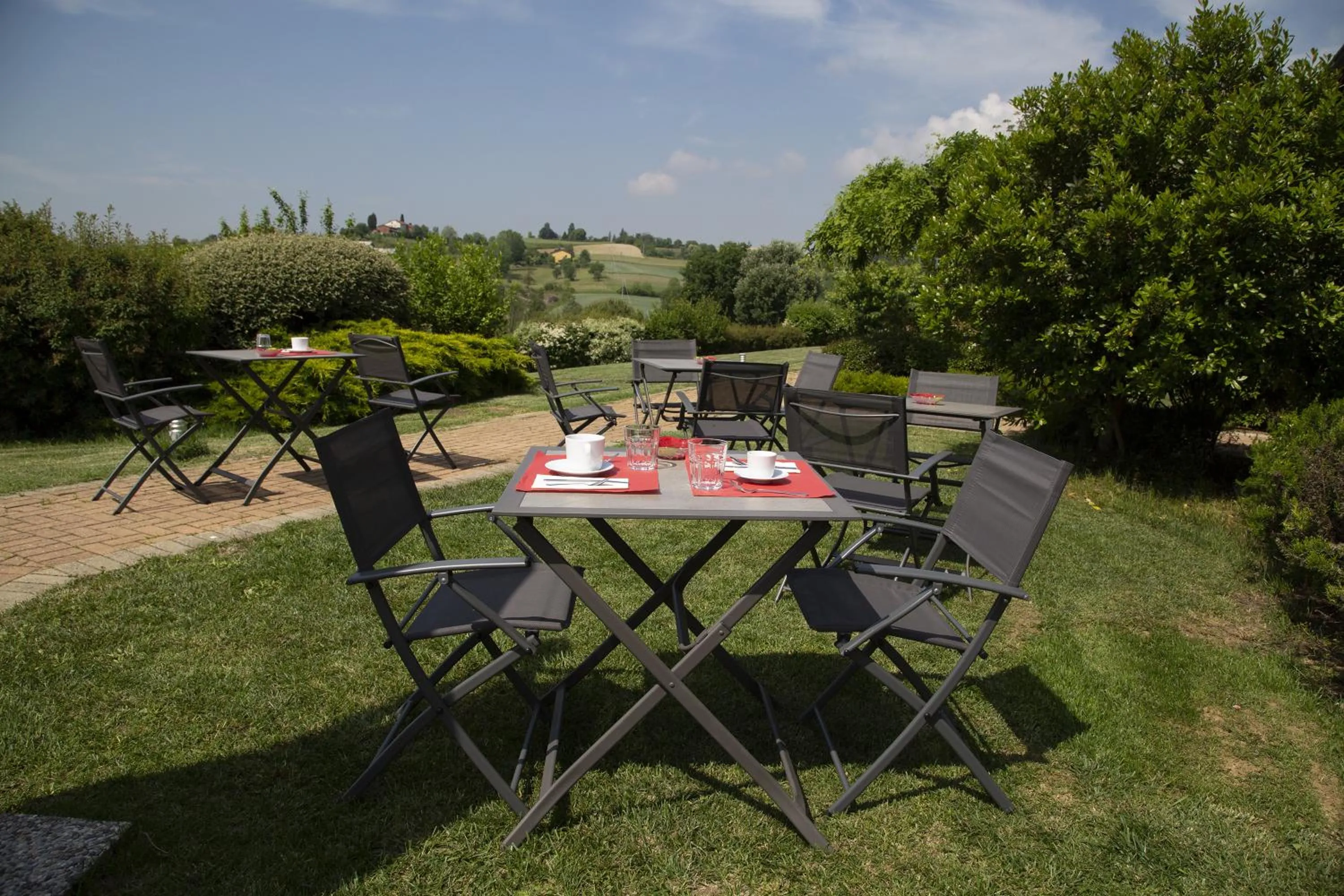 Garden in B&B La Frola