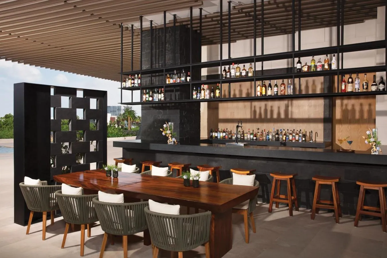 Lounge or bar in Dreams Vista Cancun Golf & Spa Resort - All Inclusive