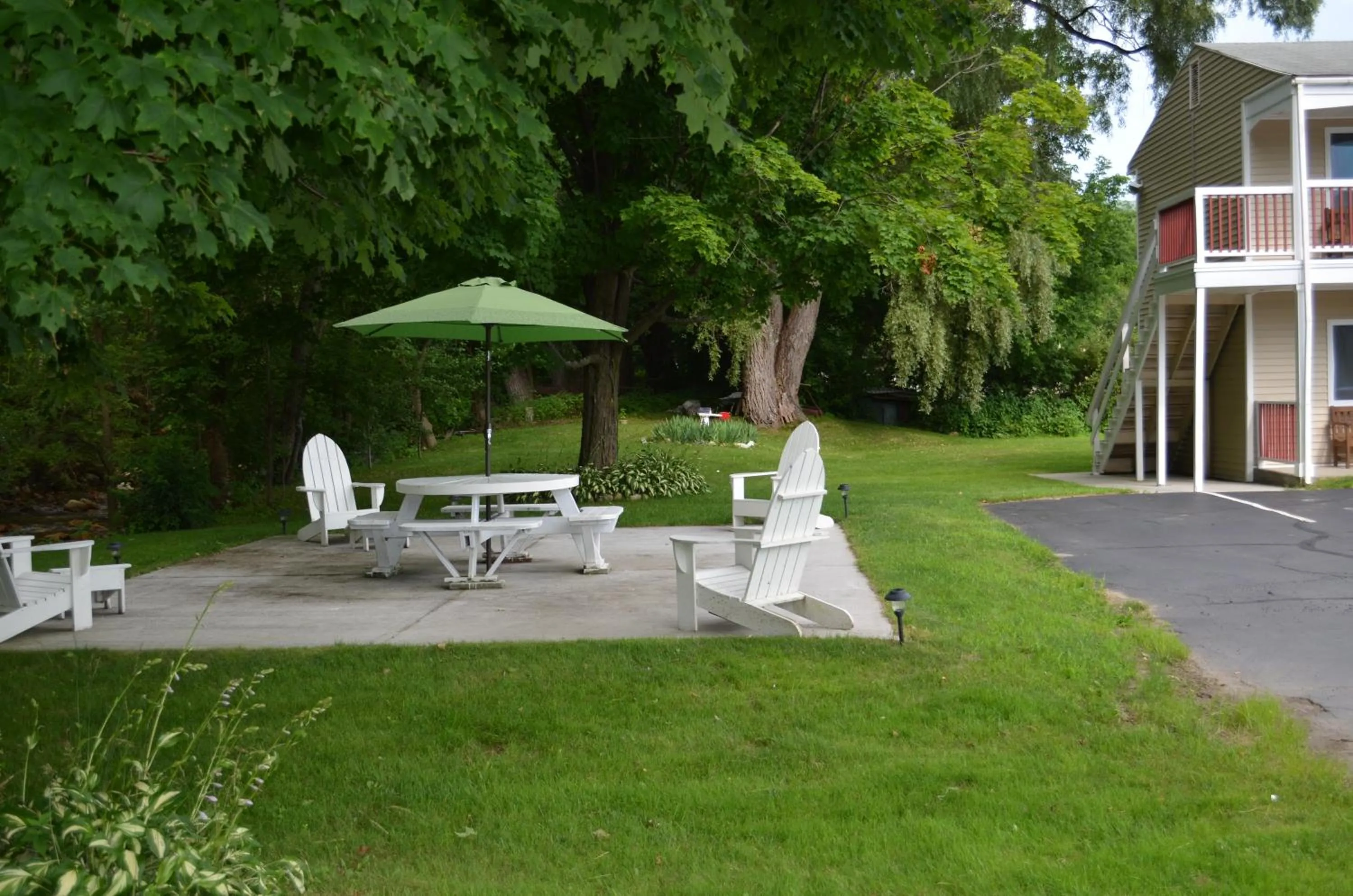 Facade/entrance in Cozy Corner Motel