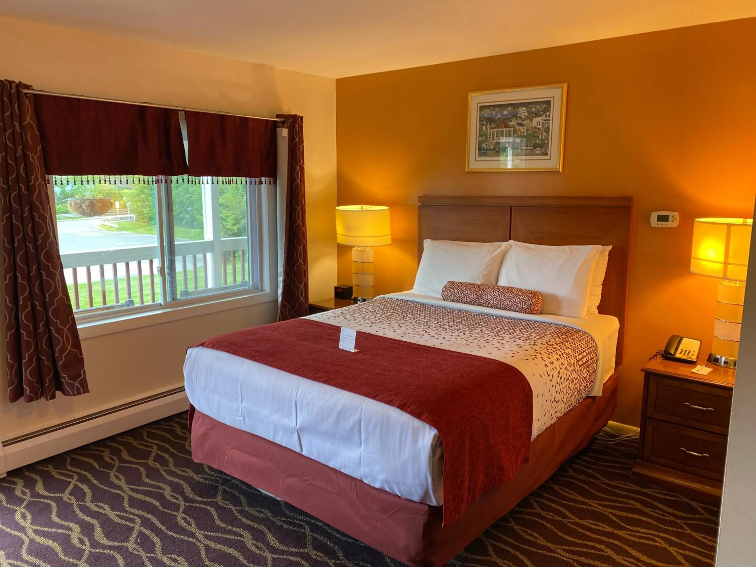 Bed in Cozy Corner Motel