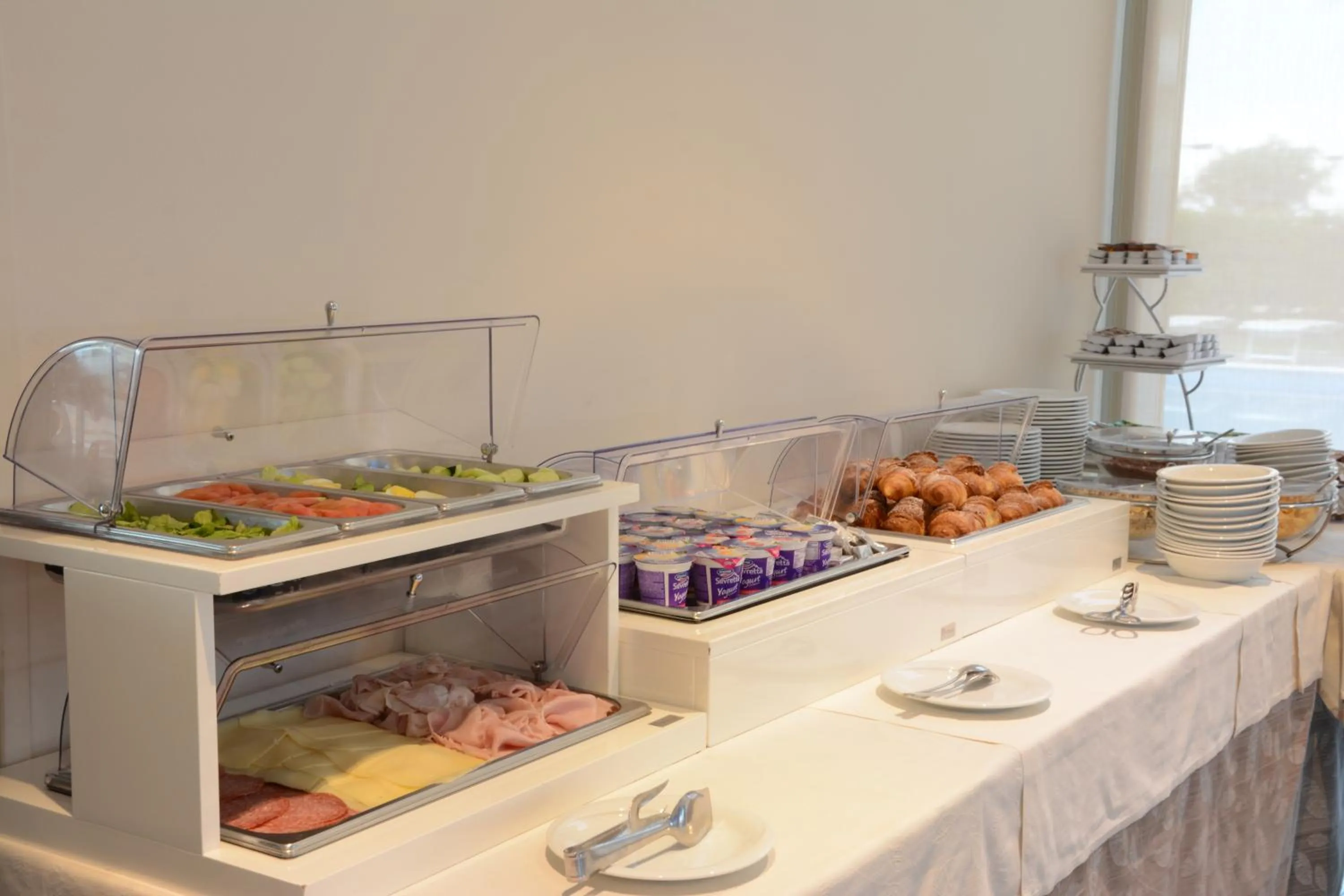 Breakfast in Kiara Residence