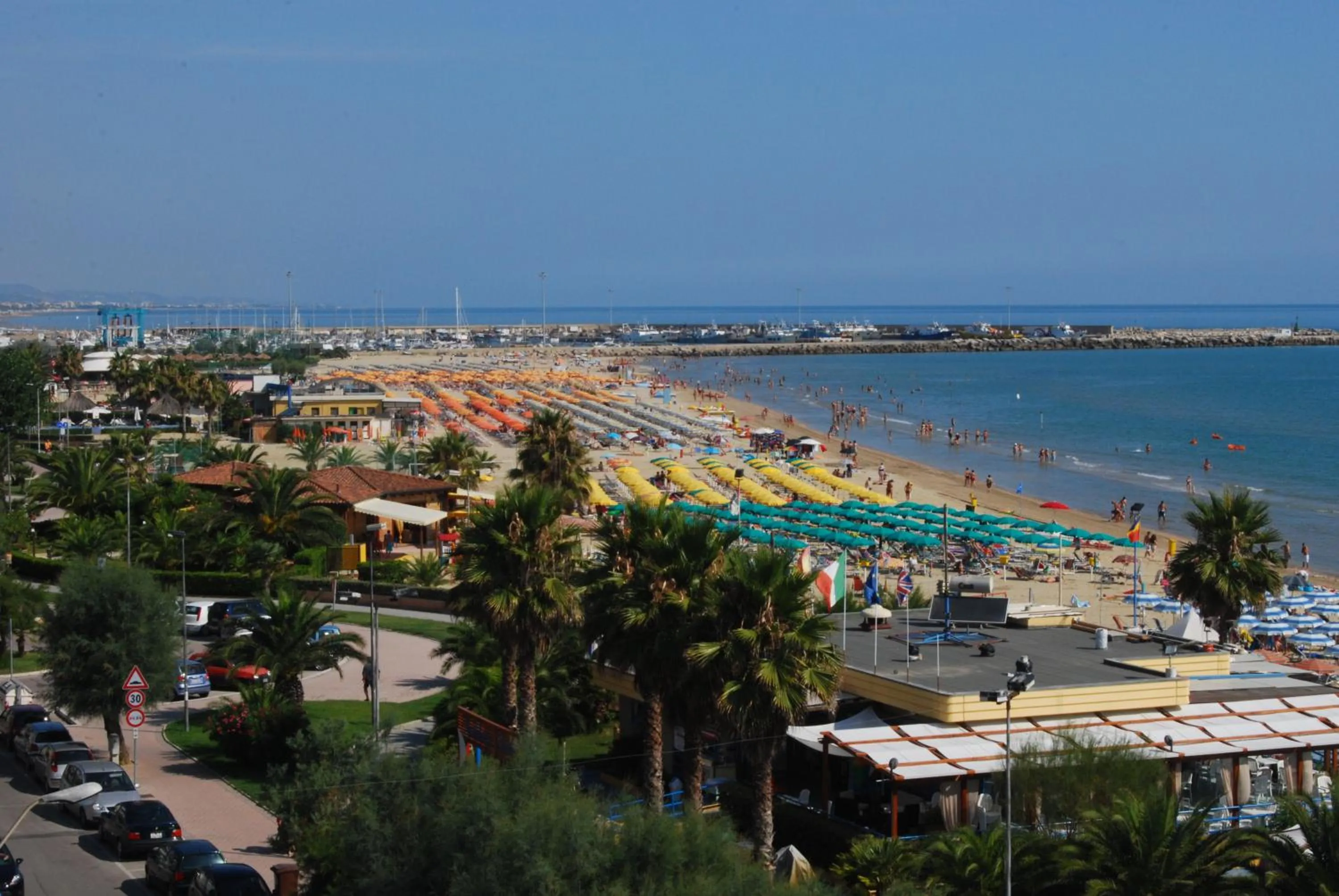 Area and facilities in Kiara Residence