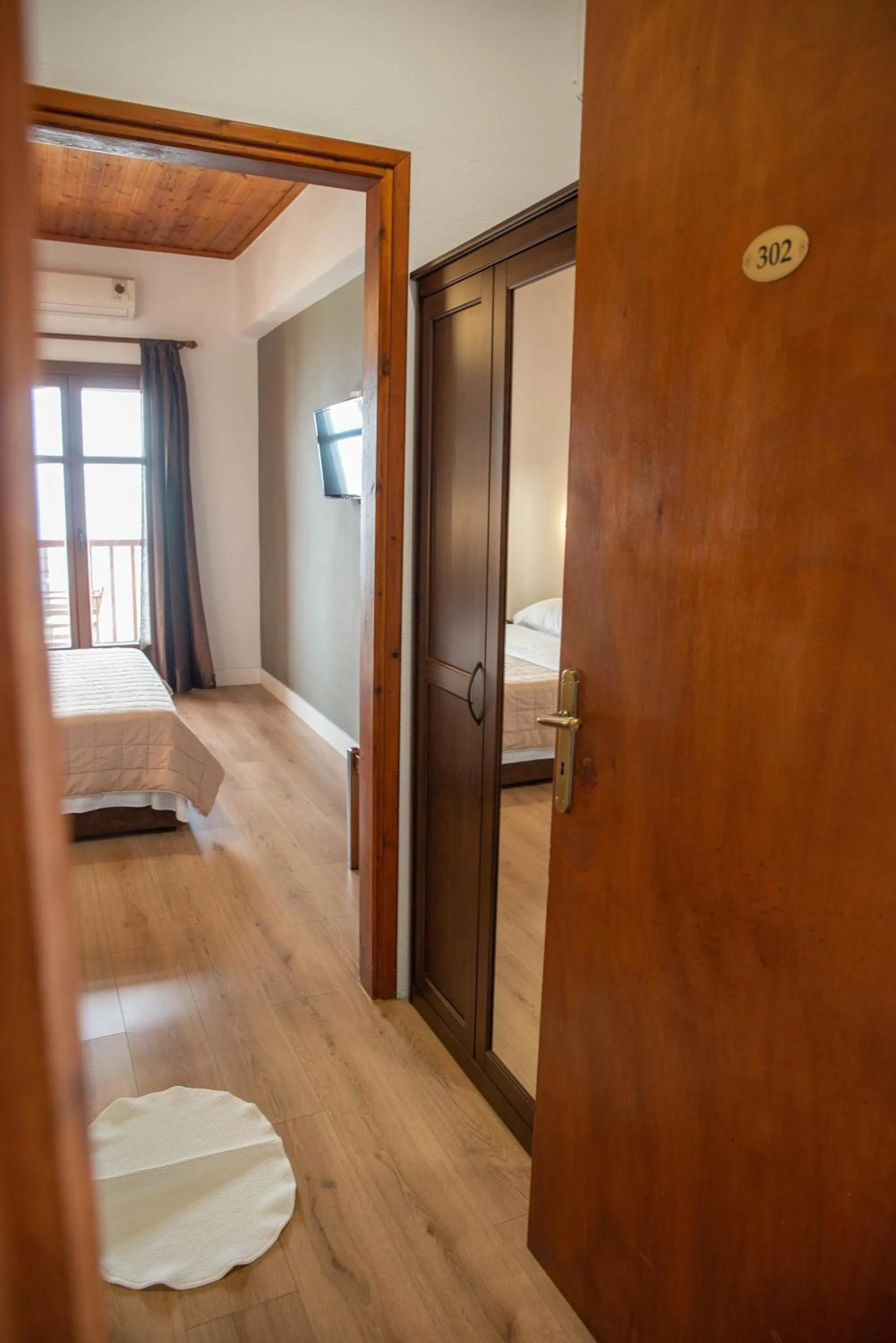 Photo of the whole room in Hotel Cleopatra