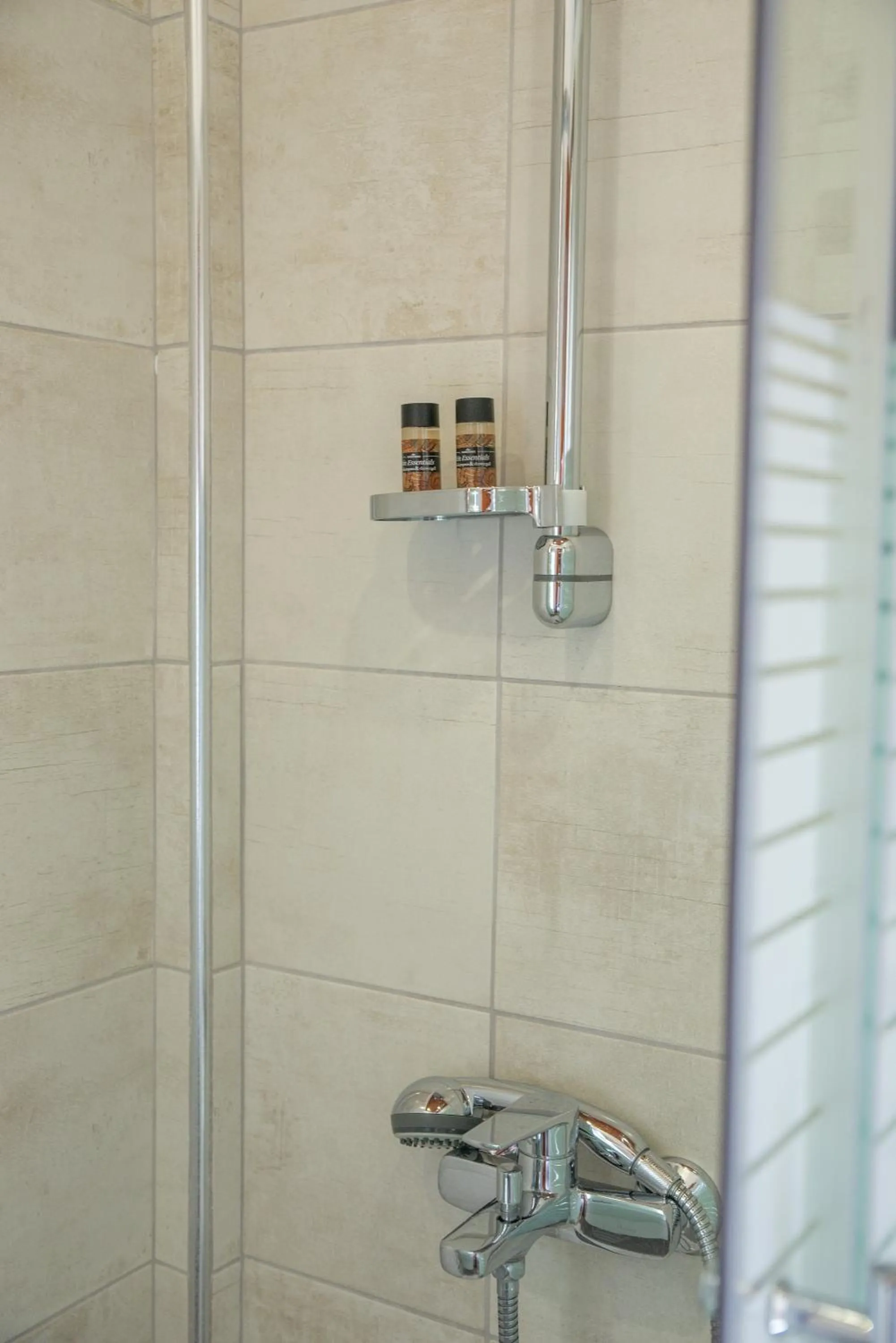 Shower in Hotel Cleopatra