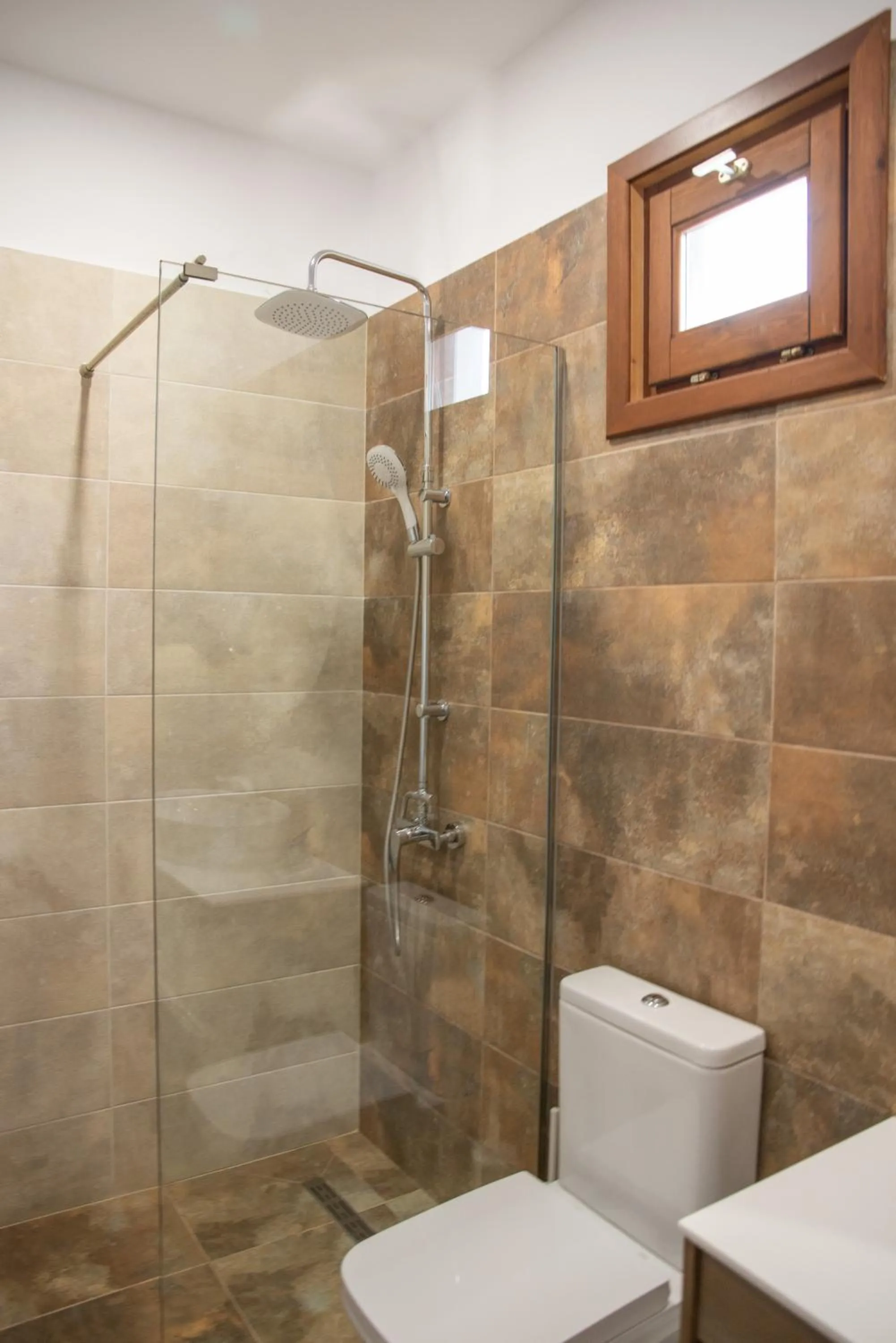 Shower in Hotel Cleopatra