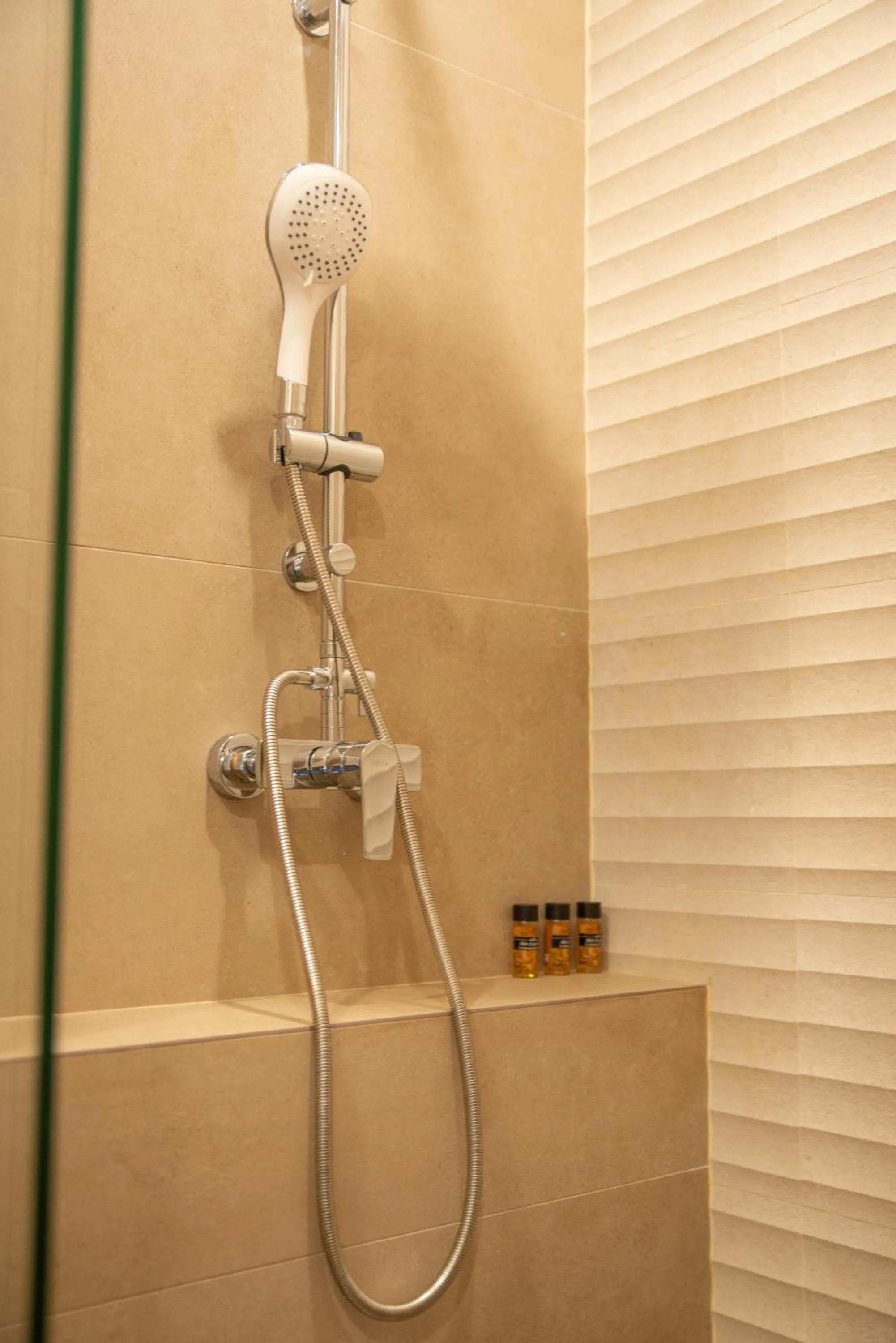 Shower in Hotel Cleopatra