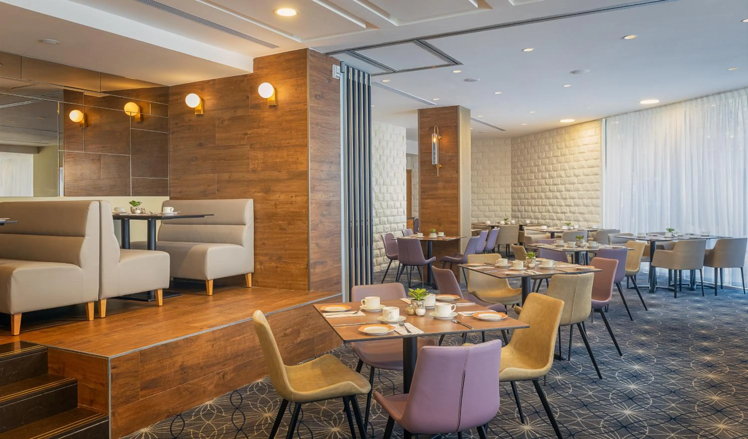 Restaurant/places to eat in Cassia Hotel Jerusalem