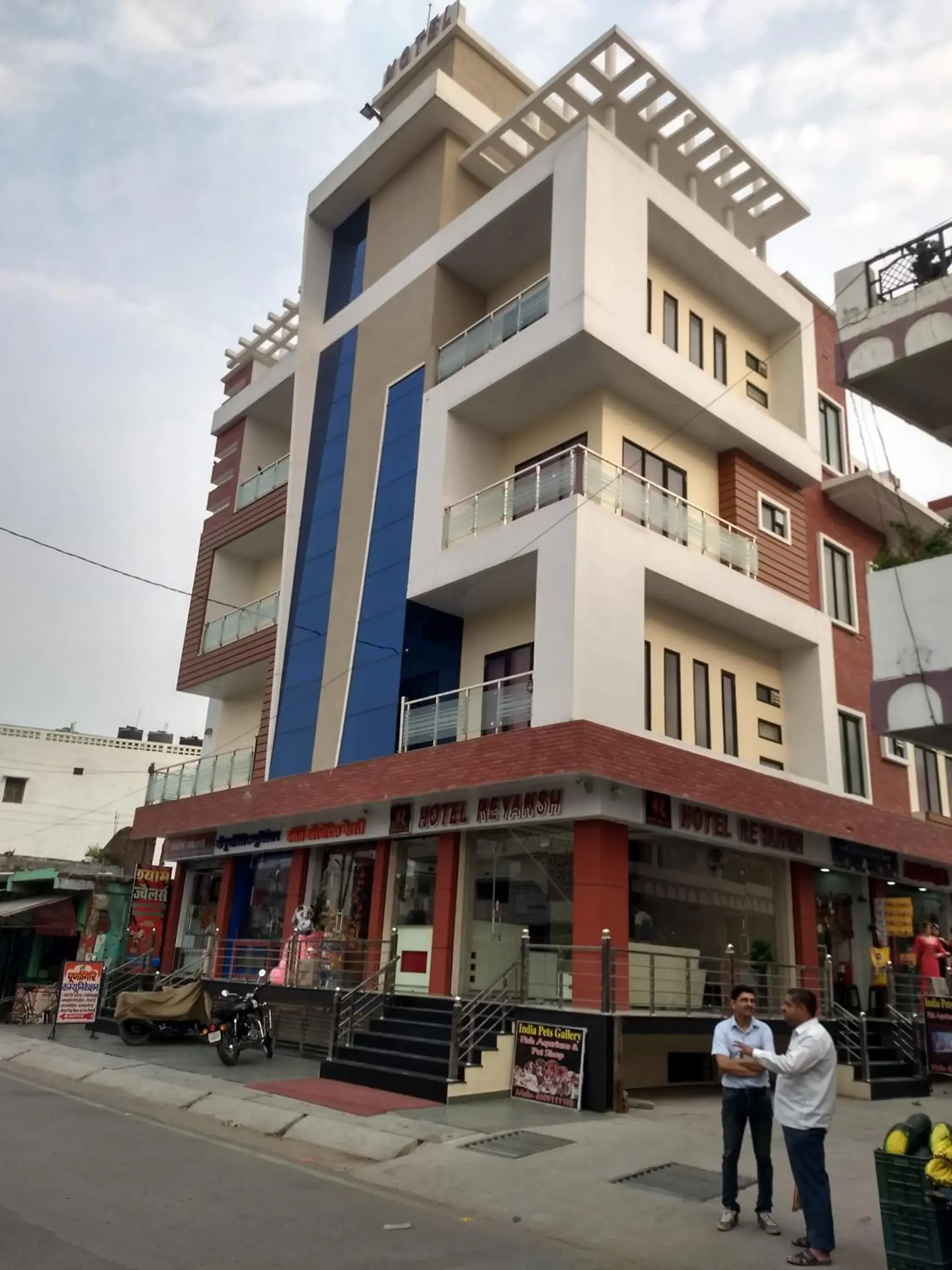 Property building in Hotel Reyansh Property building in Hotel Reyansh