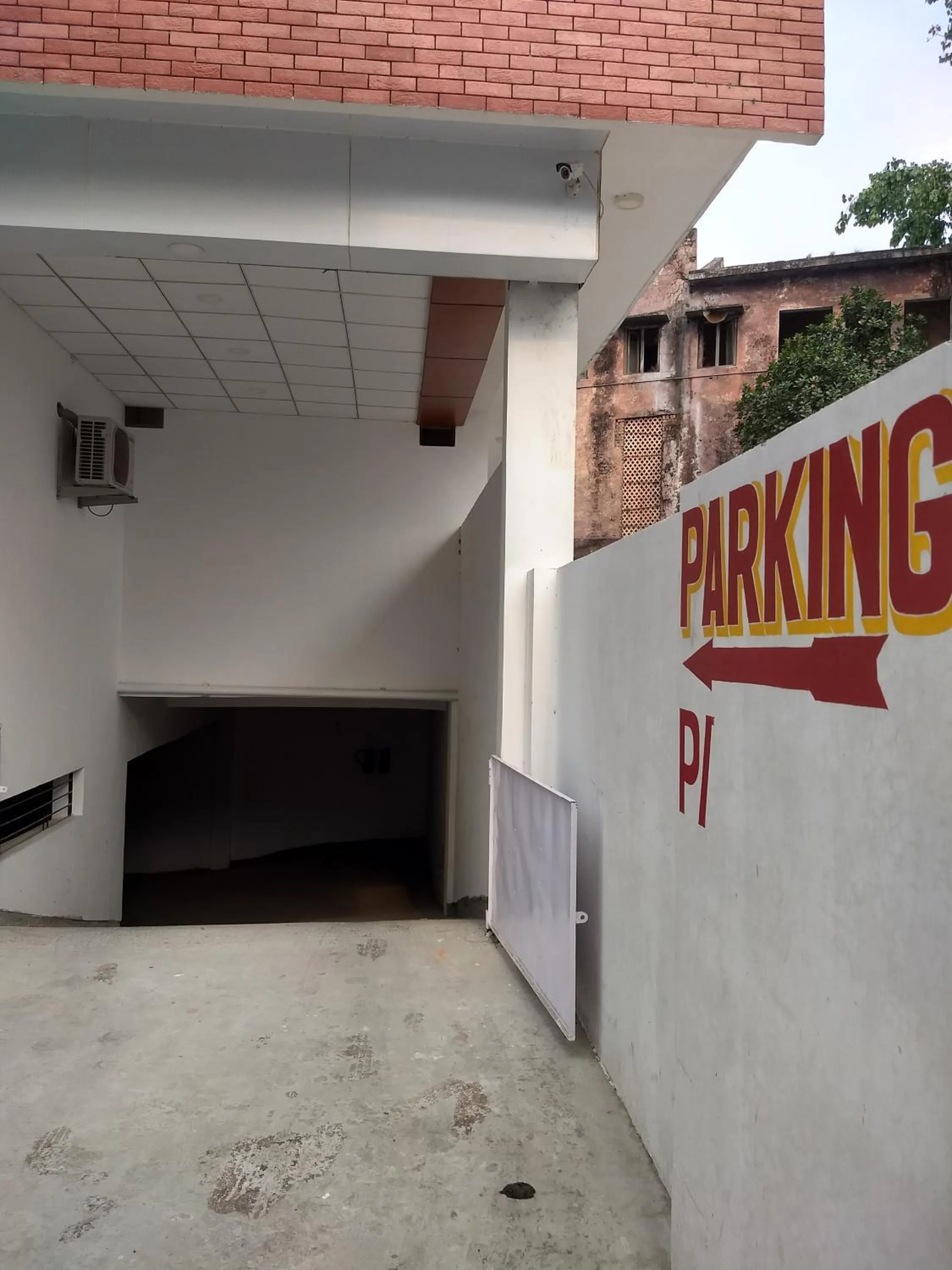 Parking in Hotel Reyansh