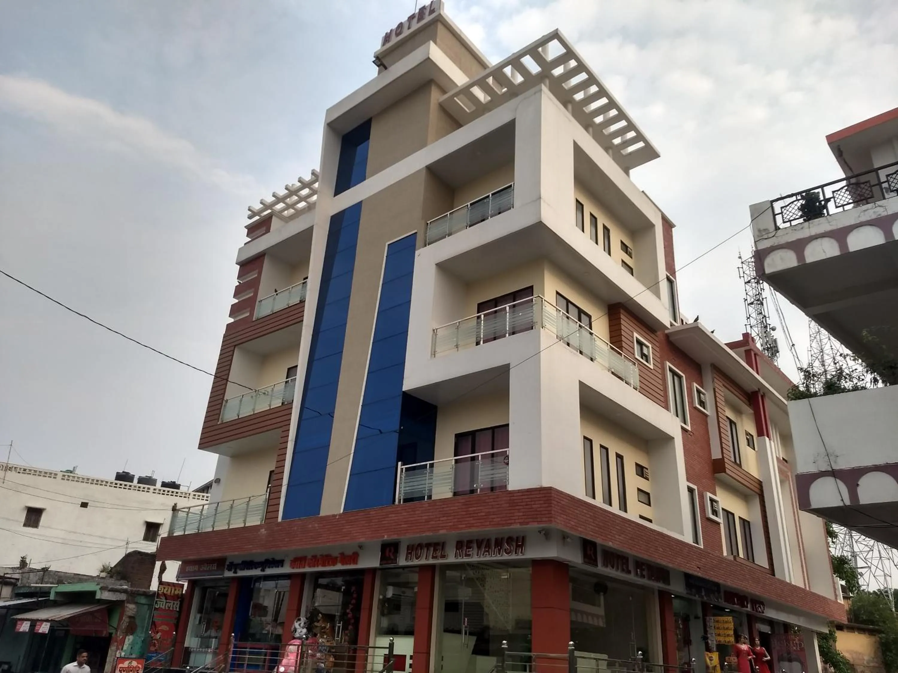 Property building in Hotel Reyansh