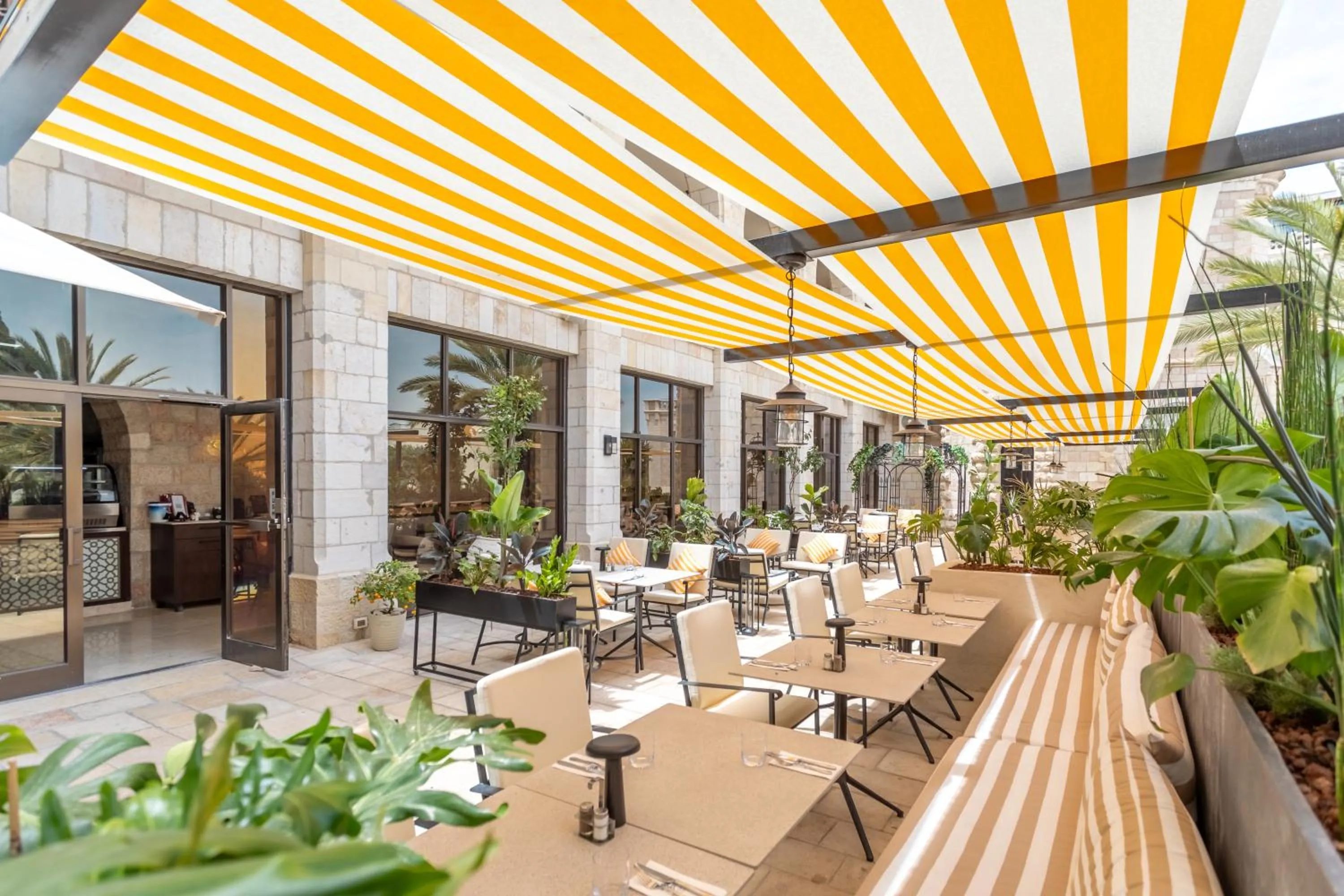 Restaurant/places to eat in Notre Dame of Jerusalem Center