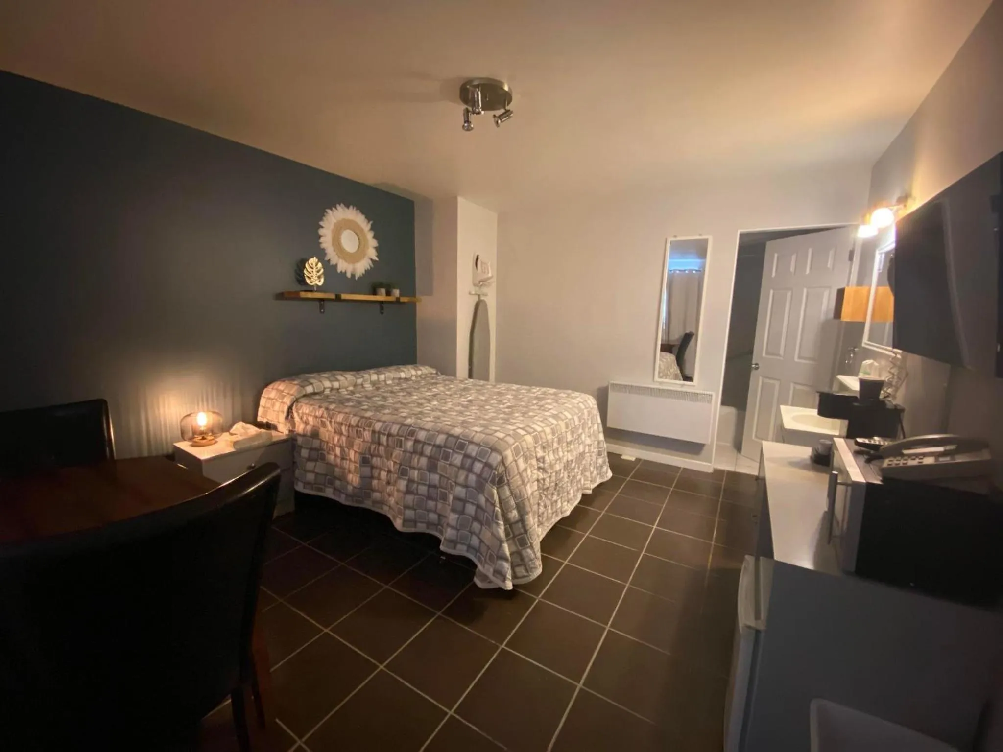 Bed in Motel Exquise