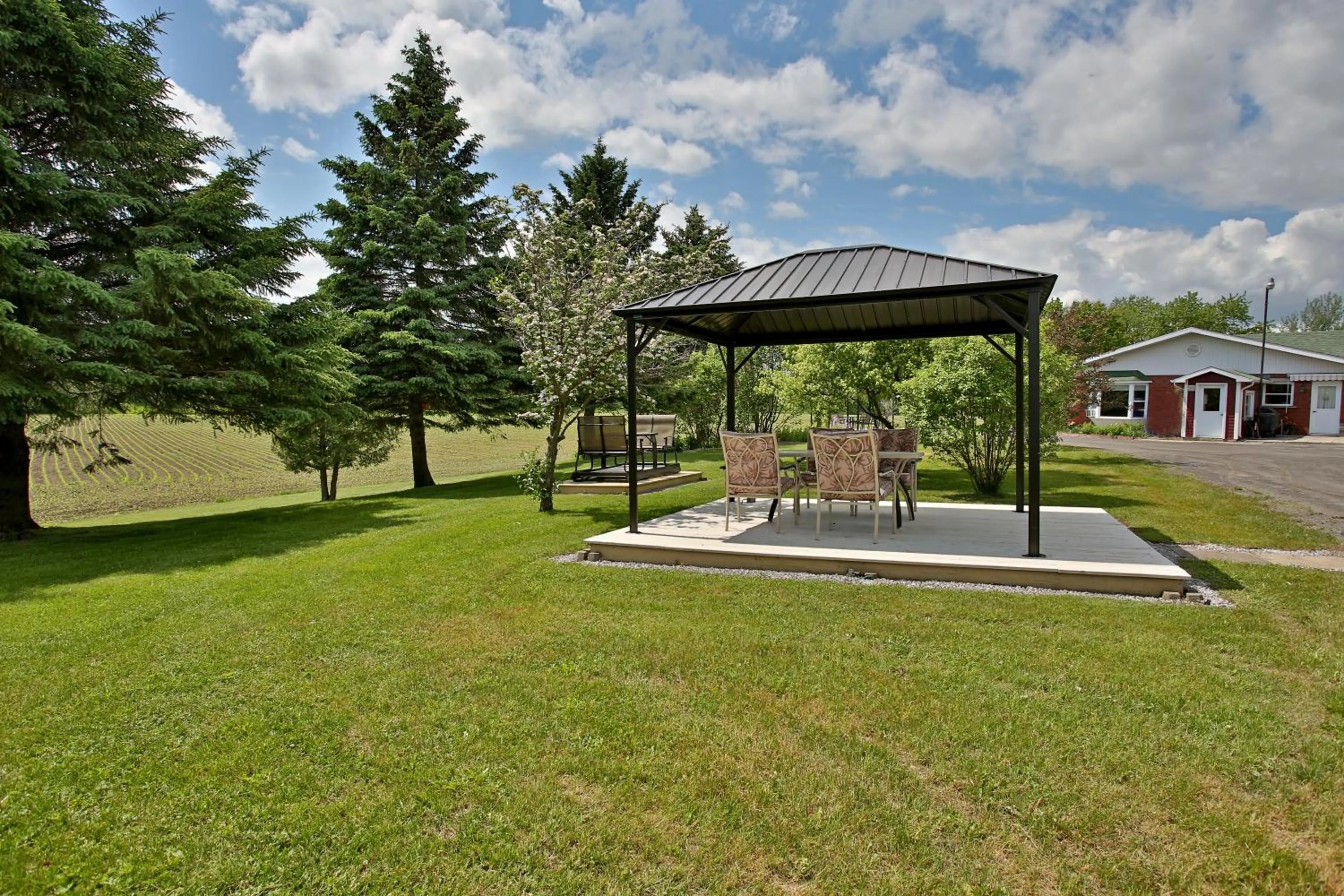 Garden view in Motel Exquise